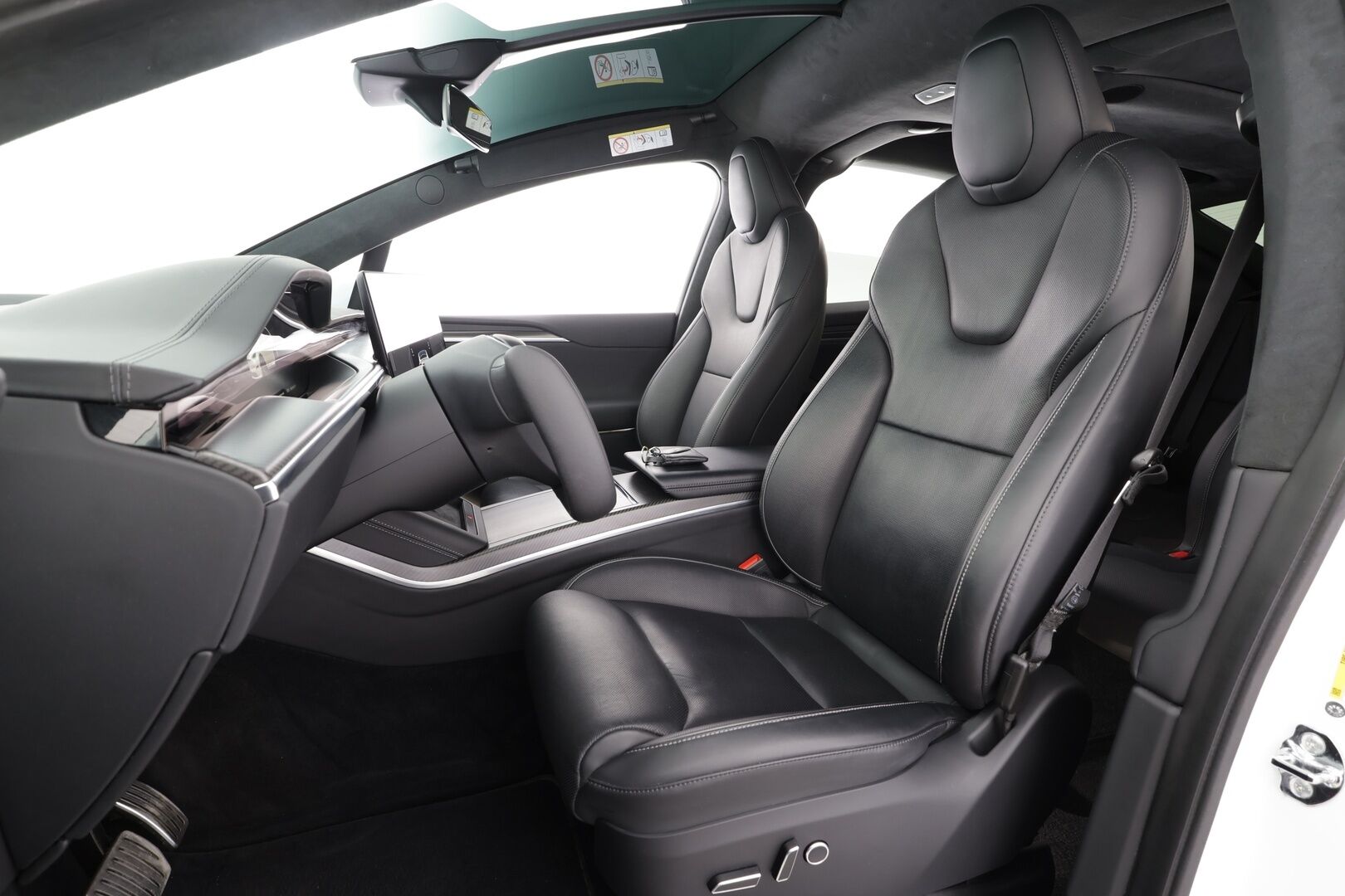 Tesla Model X 2023 Plaid 6-P - | Koukku | ILP | ACC | Ilma-alusta | P.Kamera | Ilmastoitu Muistipenkki | LED | Premium Audio | Kaistavahti | Navi | Keyless | 1-om Suomi-auto | 2x Latauskaapelit | Kahdet renkaat |