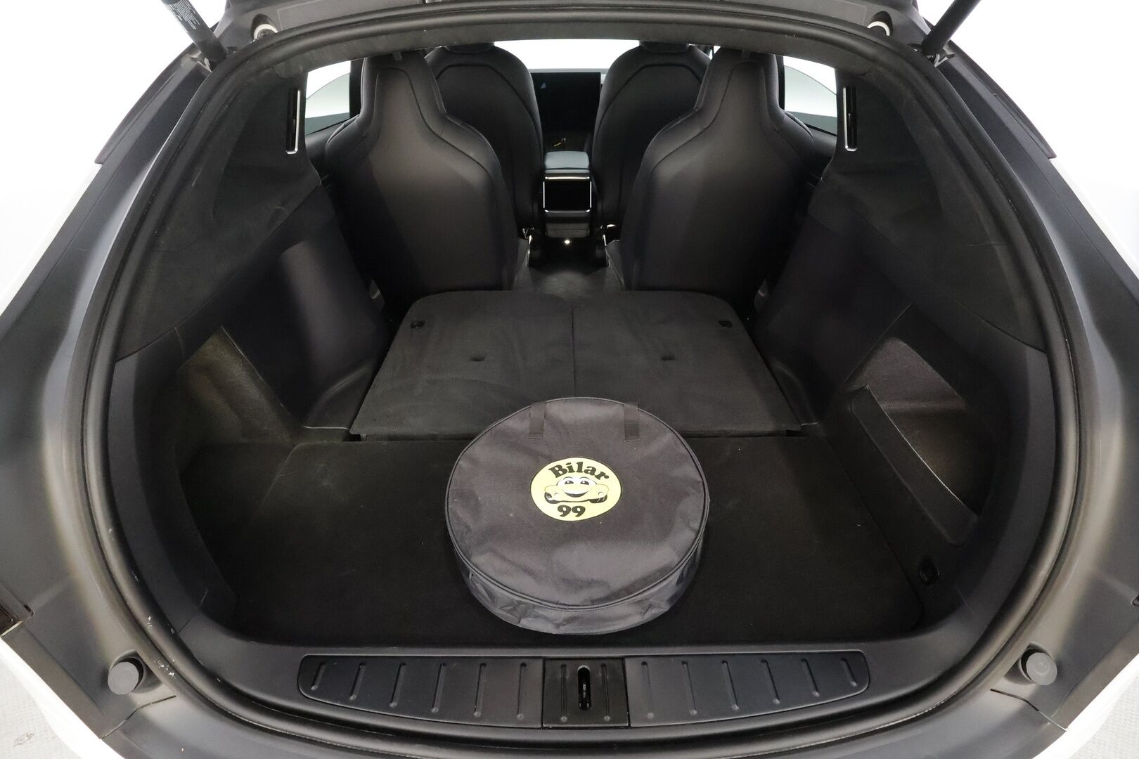 Tesla Model X 2023 Plaid 6-P - | Koukku | ILP | ACC | Ilma-alusta | P.Kamera | Ilmastoitu Muistipenkki | LED | Premium Audio | Kaistavahti | Navi | Keyless | 1-om Suomi-auto | 2x Latauskaapelit | Kahdet renkaat |