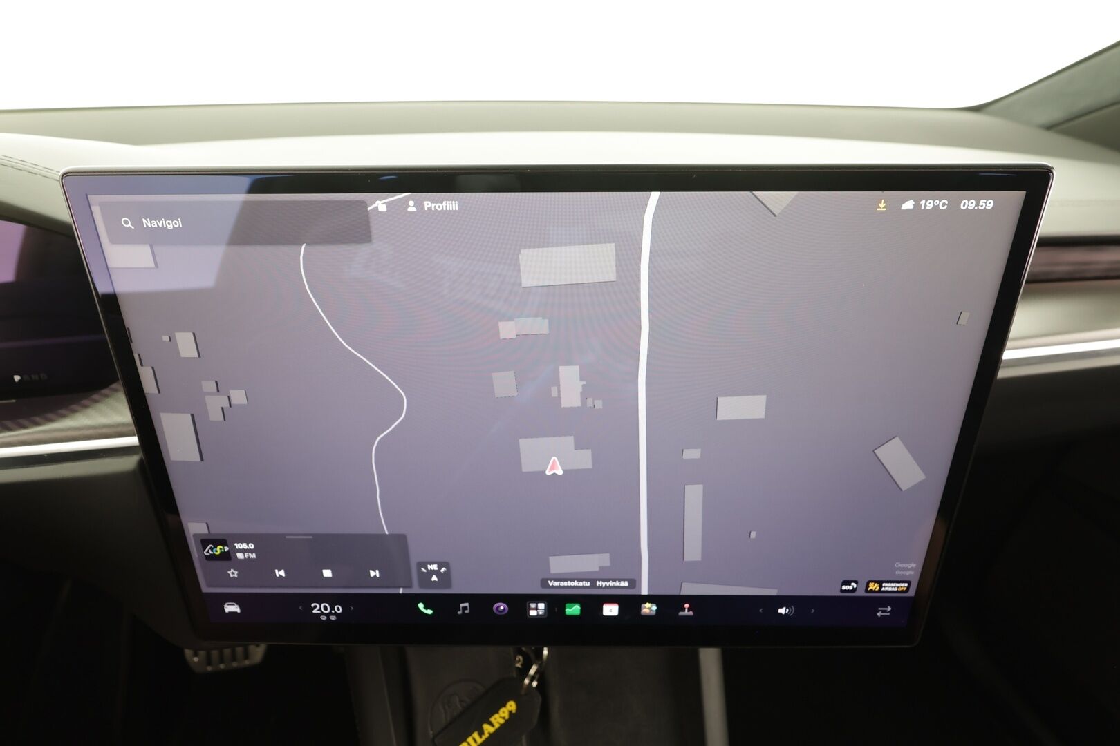 Tesla Model X 2023 Plaid 6-P - | Koukku | ILP | ACC | Ilma-alusta | P.Kamera | Ilmastoitu Muistipenkki | LED | Premium Audio | Kaistavahti | Navi | Keyless | 1-om Suomi-auto | 2x Latauskaapelit | Kahdet renkaat |