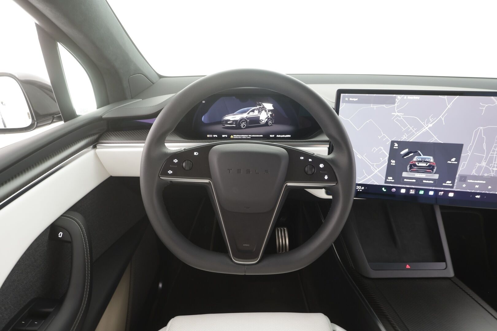 Tesla Model X 2023 Plaid - | 6-paikkainen | ILP | EAP | Koukku | ACC | Takanäyttö | Vaaleat sähkönahat | Premium audio | Muistipenkki | P.kamera ja tutkat | 