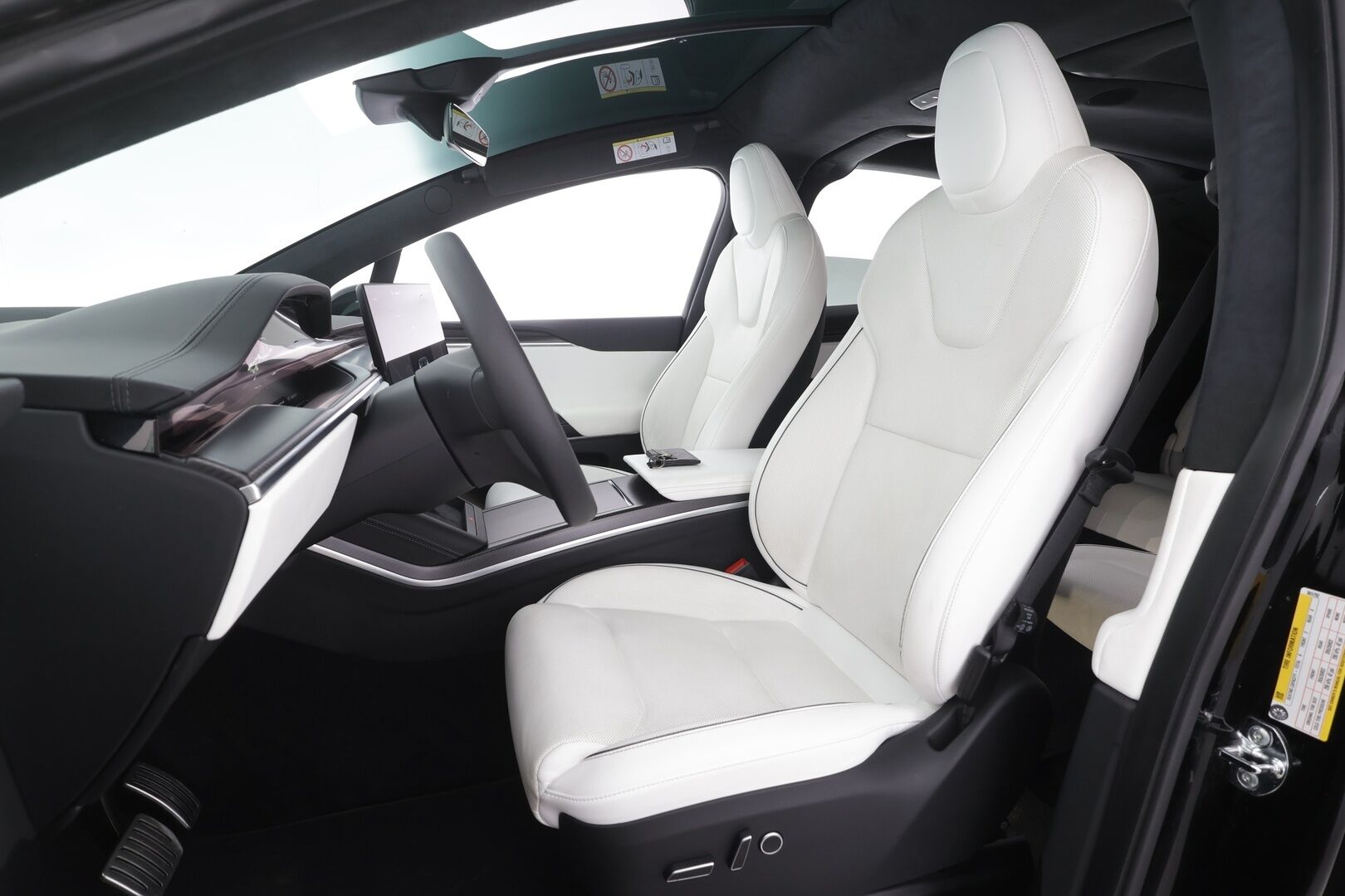 Tesla Model X 2023 Plaid - | 6-paikkainen | ILP | EAP | Koukku | ACC | Takanäyttö | Vaaleat sähkönahat | Premium audio | Muistipenkki | P.kamera ja tutkat | 