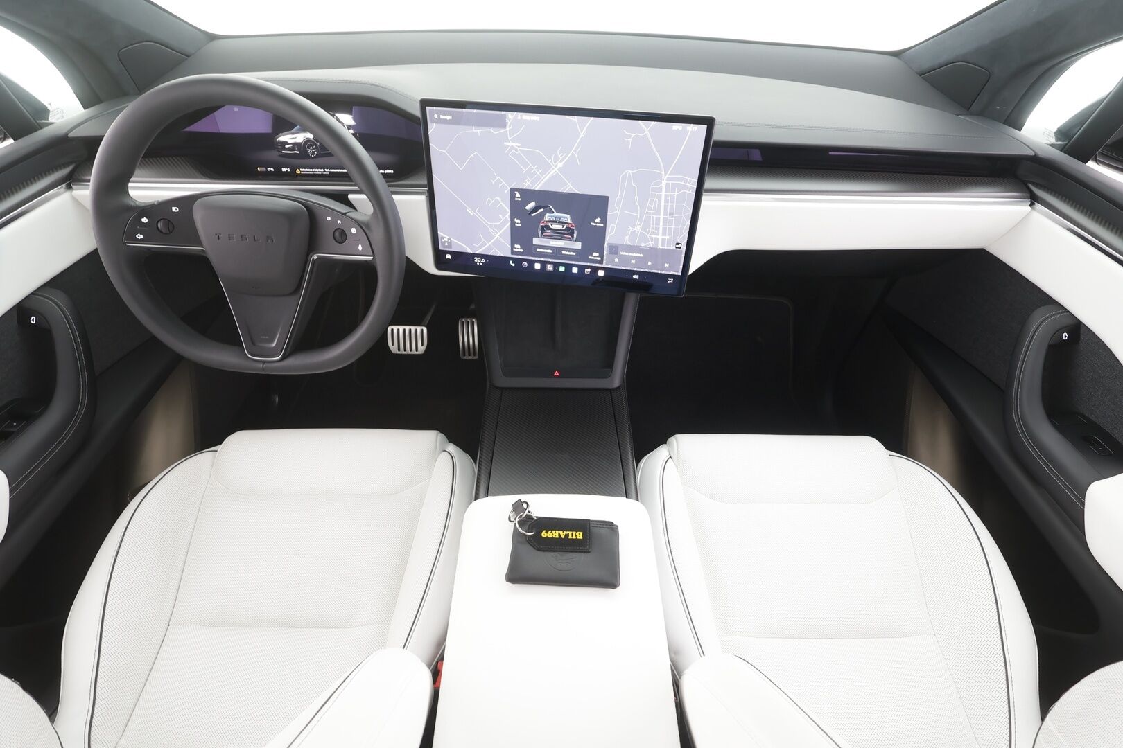 Tesla Model X 2023 Plaid - | 6-paikkainen | ILP | EAP | Koukku | ACC | Takanäyttö | Vaaleat sähkönahat | Premium audio | Muistipenkki | P.kamera ja tutkat | 