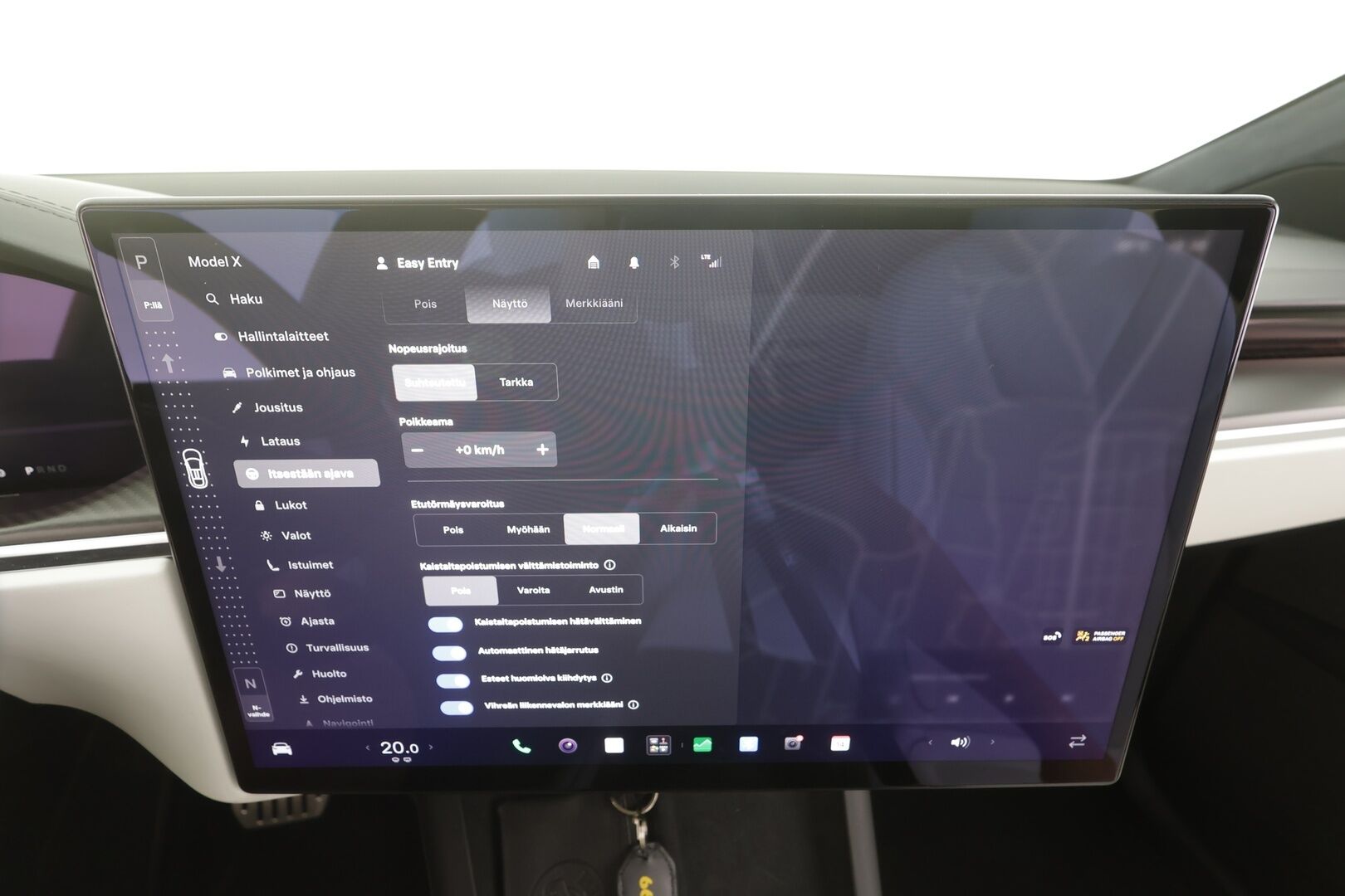 Tesla Model X 2023 Plaid - | 6-paikkainen | ILP | EAP | Koukku | ACC | Takanäyttö | Vaaleat sähkönahat | Premium audio | Muistipenkki | P.kamera ja tutkat | 