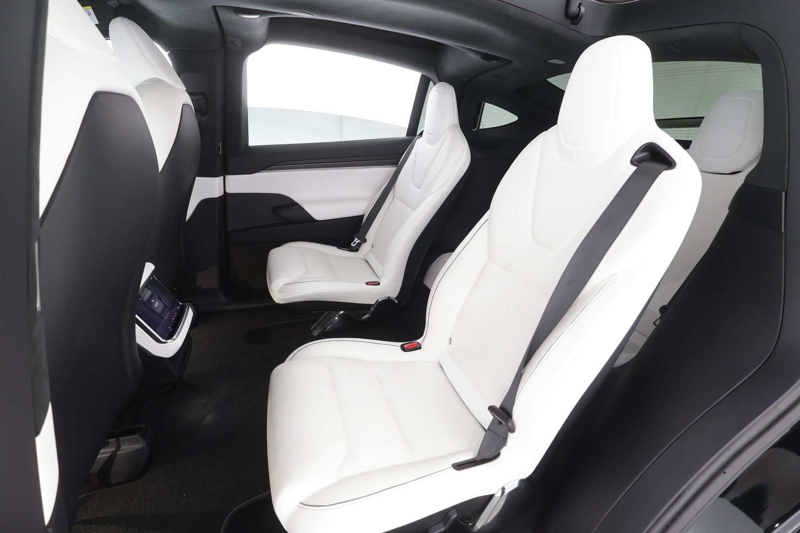 Tesla Model X 2023 Plaid - | 6-paikkainen | ILP | EAP | Koukku | ACC | Takanäyttö | Vaaleat sähkönahat | Premium audio | Muistipenkki | P.kamera ja tutkat | 