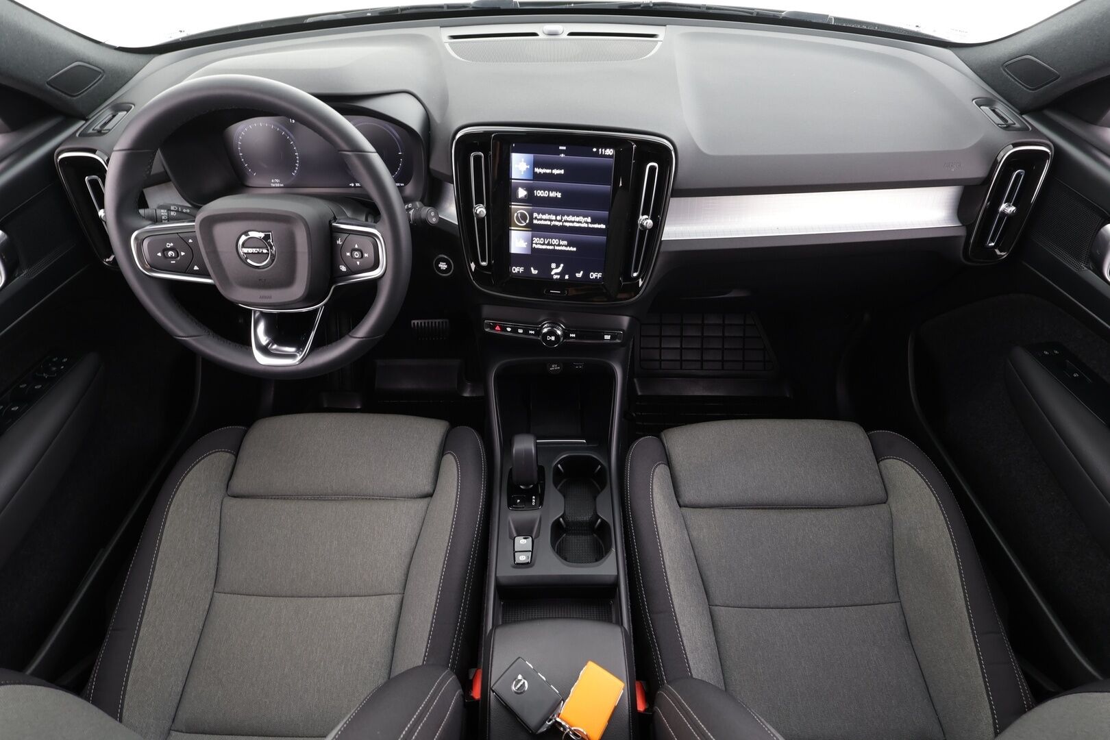 Volvo XC40 2023 T4 TwE Core aut * Vakkari / P.tutka / LED / Navi / Sporttipenkit / KeylessGo * - 1.Om Suomi-auto / Kahdet renkaat aluvanteilla / Merkkihuollettu - HULLU BLACKWEEK KORKOTARJOUS 2,49%