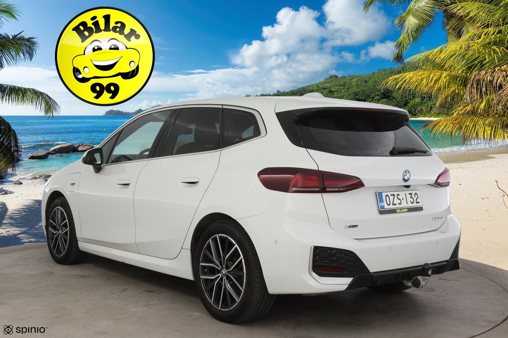 BMW 225 2023 U06 Active Tourer xDrive M Sport Charged Edition **Koukku / LED-valot / P.Kamera / Sporttipenkit / Navi / Kaistavahti** - 3,99 % KORKOTARJOUS TÄHÄN AUTOON 31.8. ASTI! - 1-om Suomi-auto / 2x Latauskaapelit / Kahdet Renkaat