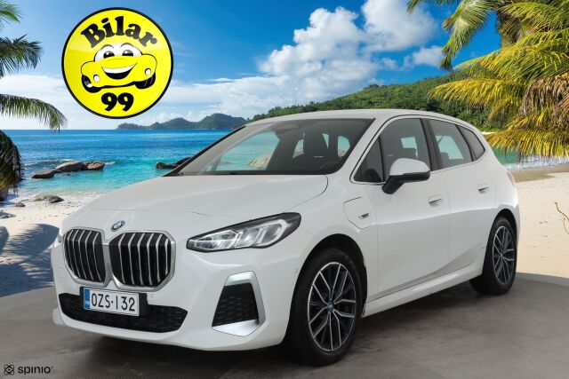 BMW 225 2023