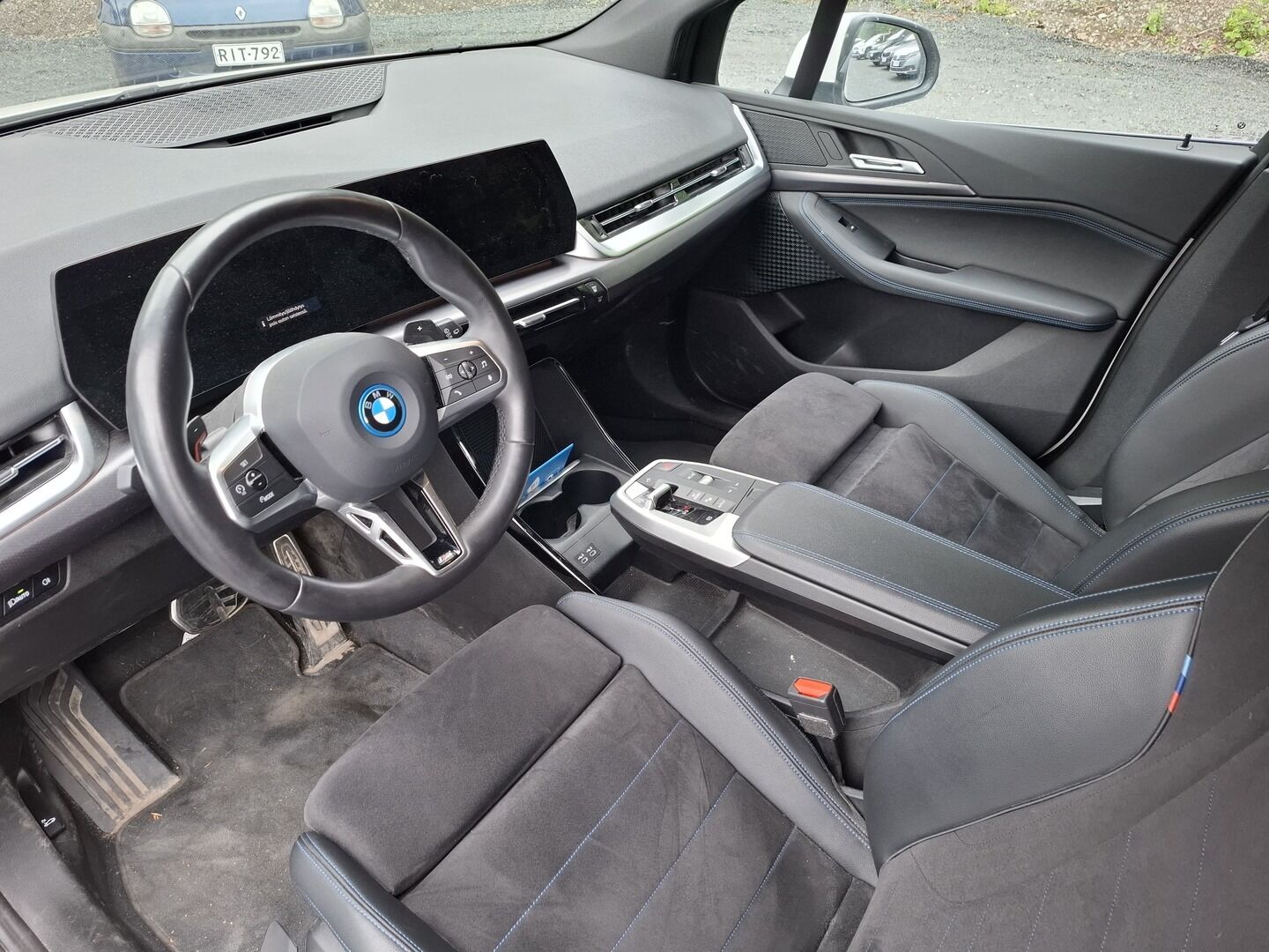 BMW 225 2023 U06 Active Tourer xDrive M Sport Charged Edition **Koukku / P.kamera / Sporttipenkit / TULOSSA - 3,99 % KORKOTARJOUS TÄHÄN AUTOON - 