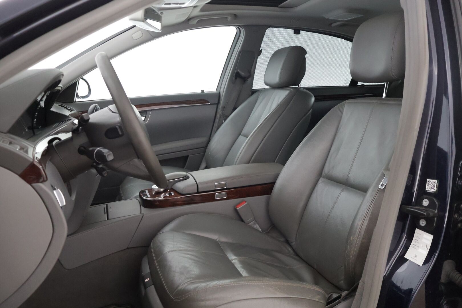 Mercedes-Benz S 2007 320 CDI 4Matic L * Lang / AirMatic / Sähköpenkit muistilla / Kattoluukku / HarmanKardon / Koukku / Aurinkoverho * - * Langi / Huikeat varusteet / Yhdellä omistajalla Suomessa / 2x renkaat * - HULLUT AVAJAISHULINAT KORKOTARJOUS 3,29 %