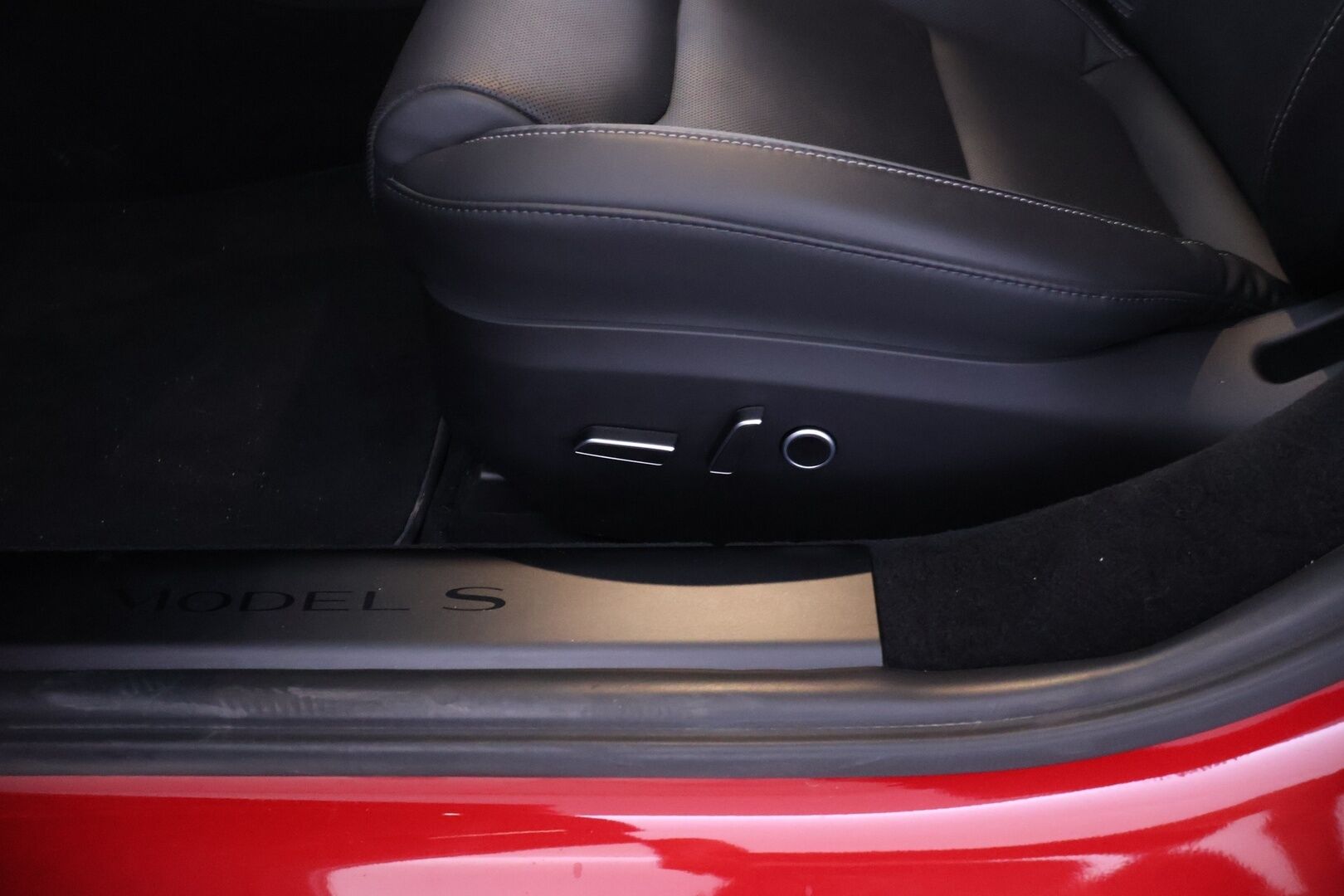 Tesla Model S 2023 Plaid - | Suomi-auto | Plaid | Ilm. Nahat | Yoke ratti | Ilma-alusta | Prem. Audio | ILP | Adapt. LED |