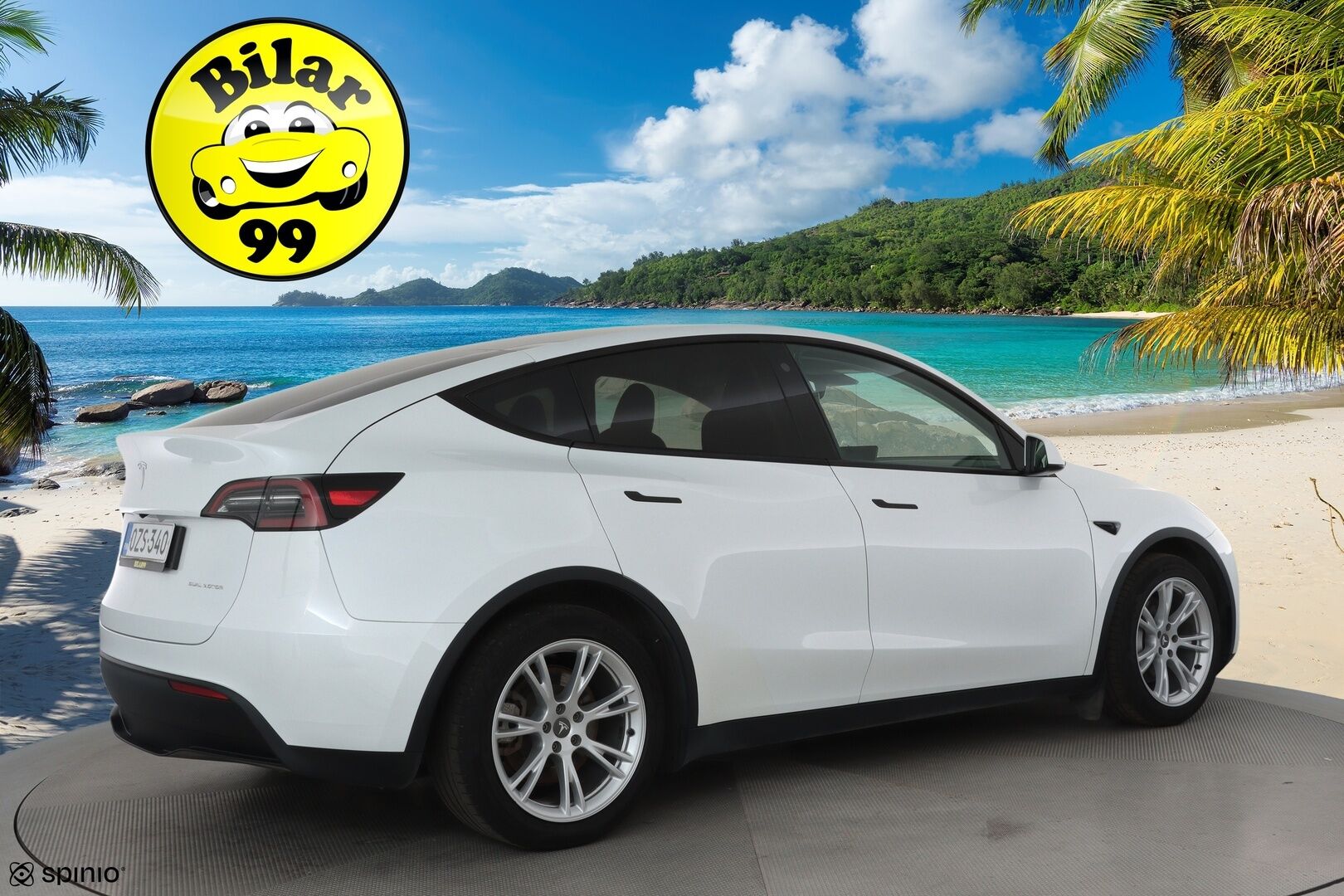 Tesla Model Y 2023 Long Range ** Koukku / Lämpöpumppu / Lasikatto / Matrix-LED / Adapt.Vakkari / P.Kamera / Muistipenkki / Navi / Keyless** - 3,99 % KORKOTARJOUS TÄHÄN AUTOON - Suomi-auto / Kahdet Renkaat