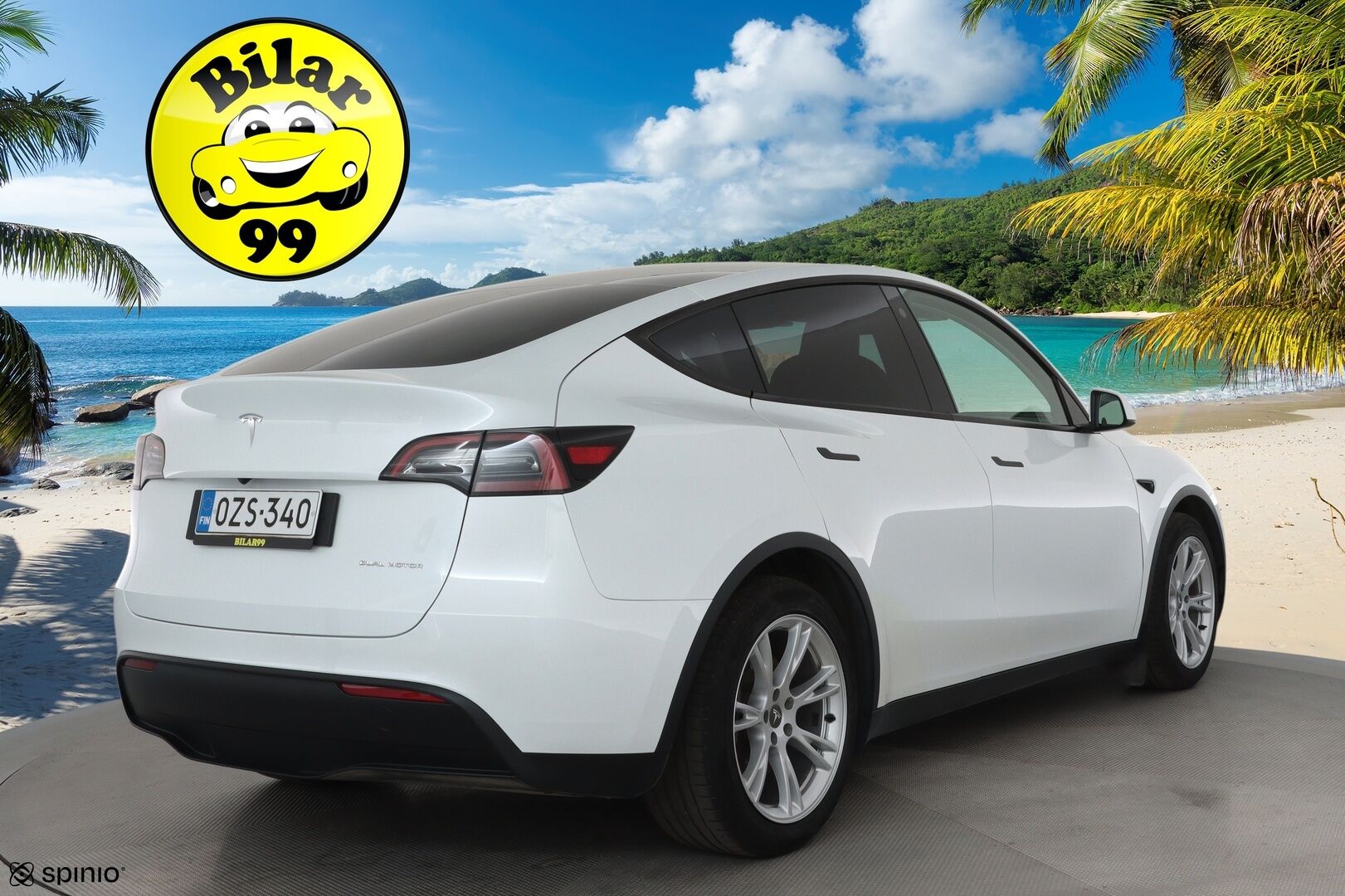 Tesla Model Y 2023 Long Range ** Koukku / Lämpöpumppu / Lasikatto / Matrix-LED / Adapt.Vakkari / P.Kamera / Muistipenkki / Navi / Keyless** - 3,99 % KORKOTARJOUS TÄHÄN AUTOON - Suomi-auto / Kahdet Renkaat