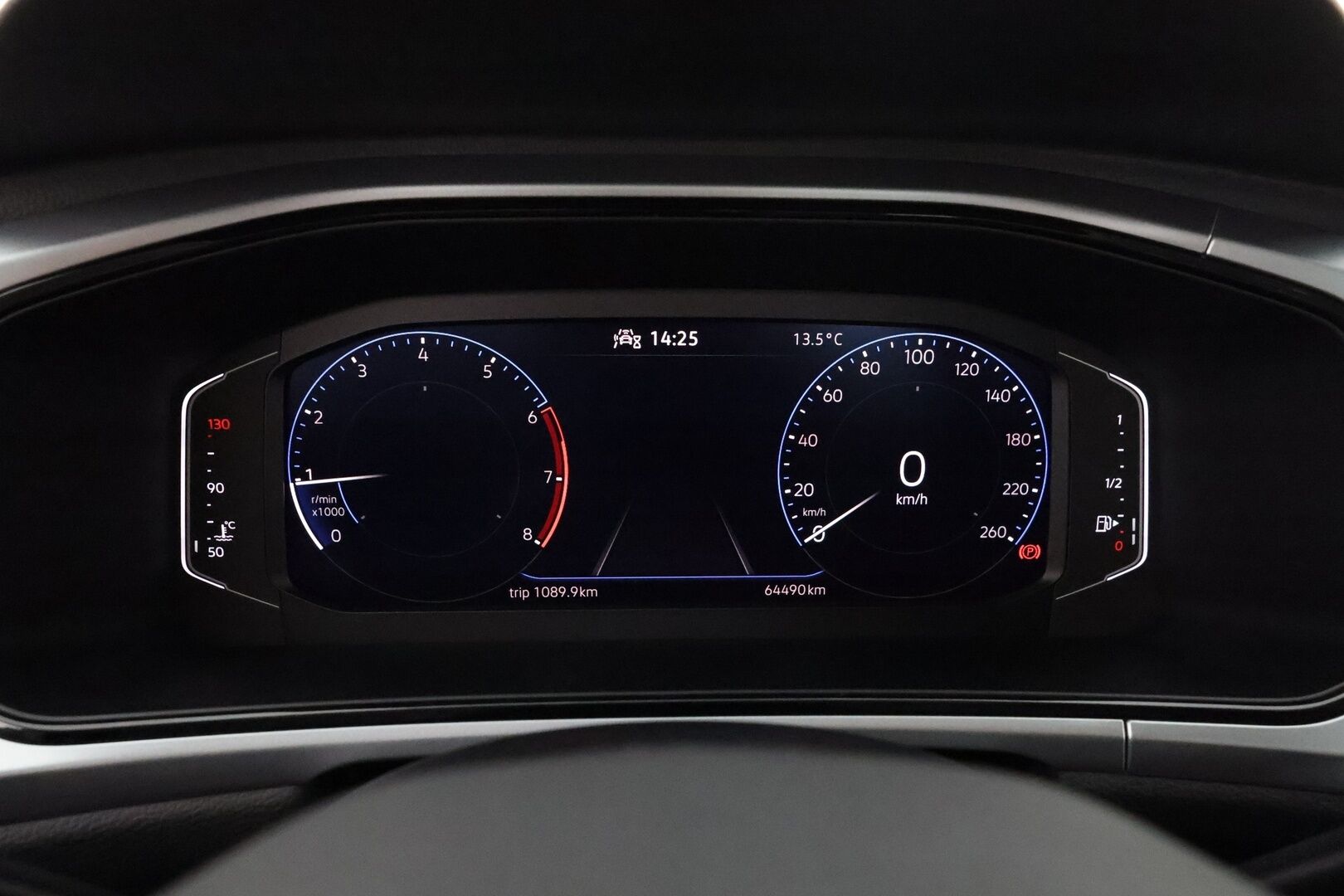 Volkswagen T-Roc 2023 Comfort 1,0 TSI 81 kW - 1-om. Suomi-auto / Webasto / Adapt.vakkari / Facelift / P.kamera / Keyless / Apple&Android / Ratinlämmitys