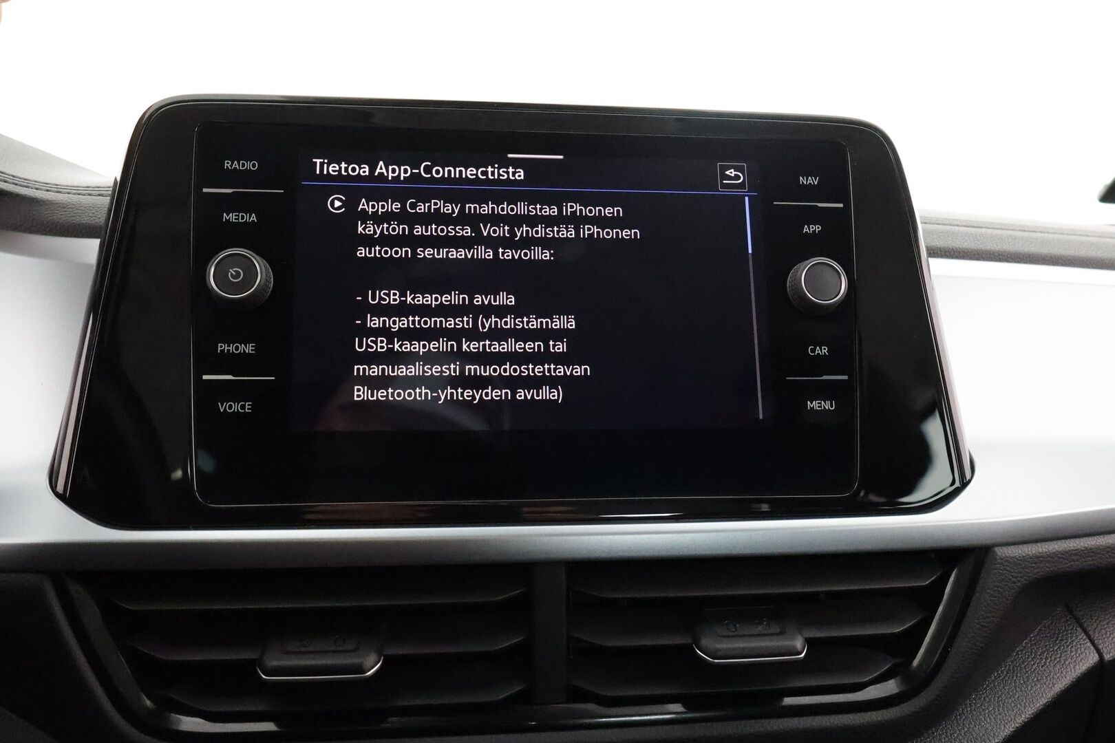Volkswagen T-Roc 2023 Comfort 1,0 TSI 81 kW - 1-om. Suomi-auto / Webasto / Adapt.vakkari / Facelift / P.kamera / Keyless / Apple&Android / Ratinlämmitys
