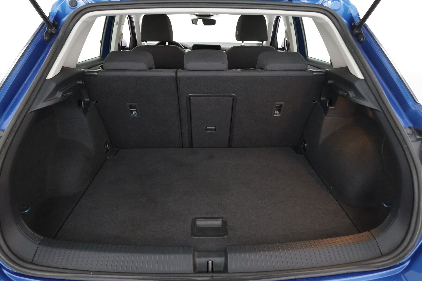 Volkswagen T-Roc 2023 Comfort 1,0 TSI 81 kW - 1-om. Suomi-auto / Webasto / Adapt.vakkari / Facelift / P.kamera / Keyless / Apple&Android / Ratinlämmitys