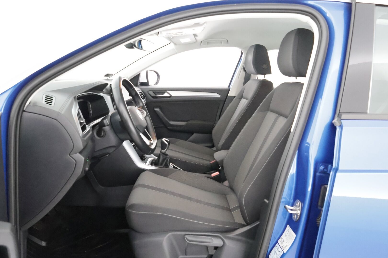 Volkswagen T-Roc 2023 Comfort 1,0 TSI 81 kW - 1-om. Suomi-auto / Webasto / Adapt.vakkari / Facelift / P.kamera / Keyless / Apple&Android / Ratinlämmitys
