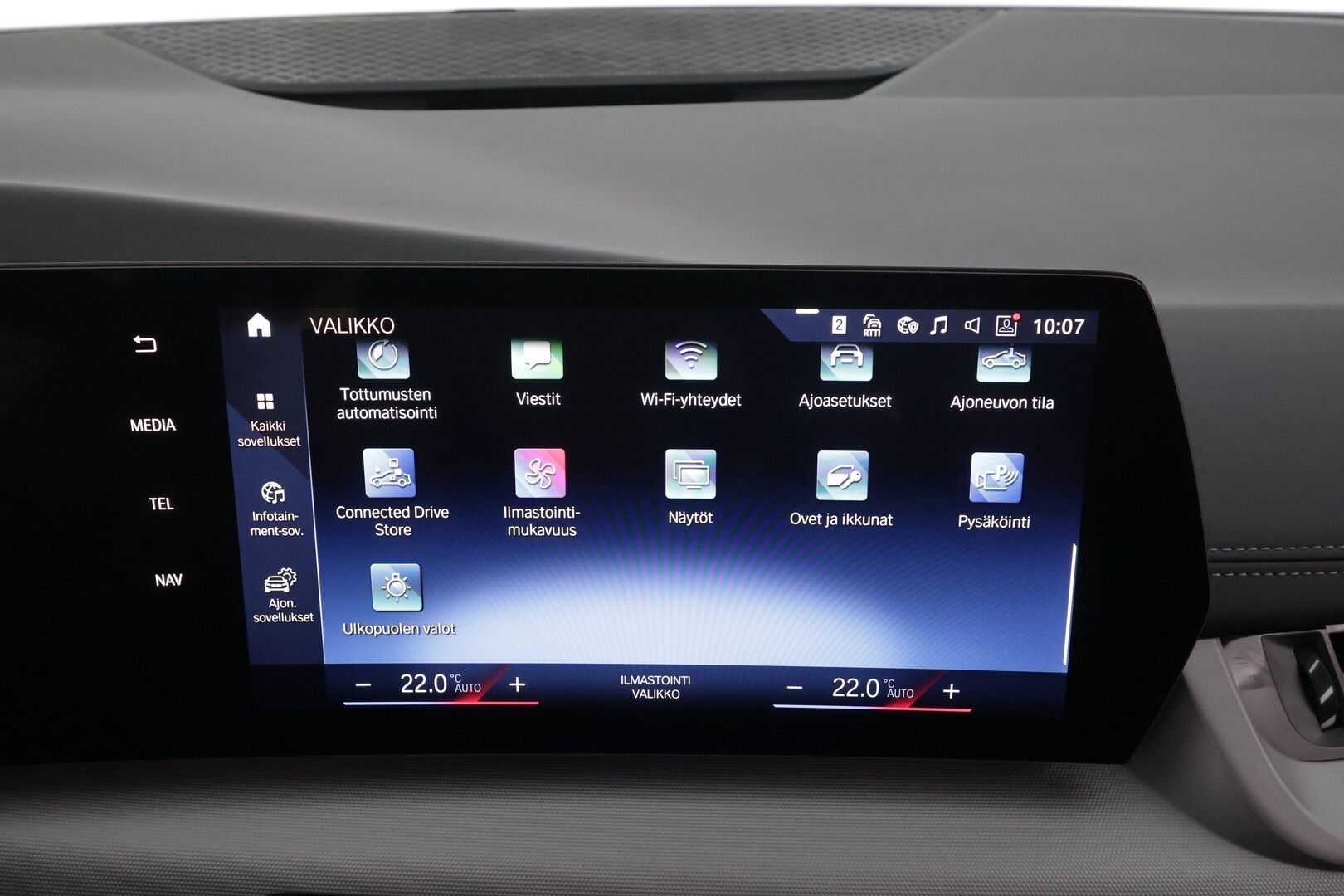 BMW 225 2023 U06 Active Tourer 225e xDrive Charged Edition * ACC / P.kamera / Adapt.LED / Comfort Access / Navi / Sähköluukku * - 1.Om Suomi-auto / Kahdet renkaat aluvanteilla / Merkkihuollettu