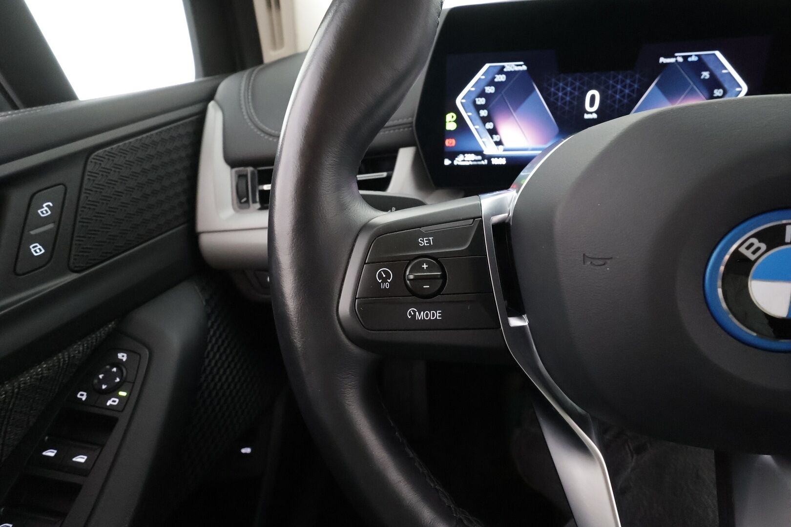 BMW 225 2023 U06 Active Tourer 225e xDrive Charged Edition * ACC / P.kamera / Adapt.LED / Comfort Access / Navi / Sähköluukku * - 1.Om Suomi-auto / Kahdet renkaat aluvanteilla / Merkkihuollettu