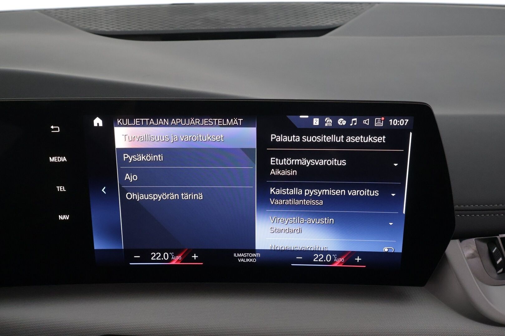 BMW 225 2023 U06 Active Tourer 225e xDrive Charged Edition *ACC / P.kamera / Adapt.LED / Comfort Access / Navi / Sähköluukku* - 1.Om Suomi-auto / Akku kuntotarkastettu / Kahdet renkaat aluvanteilla / Merkkihuollettu - HULLUT AVAJAISHULINAT KORKOTARJOUS 3,29 %