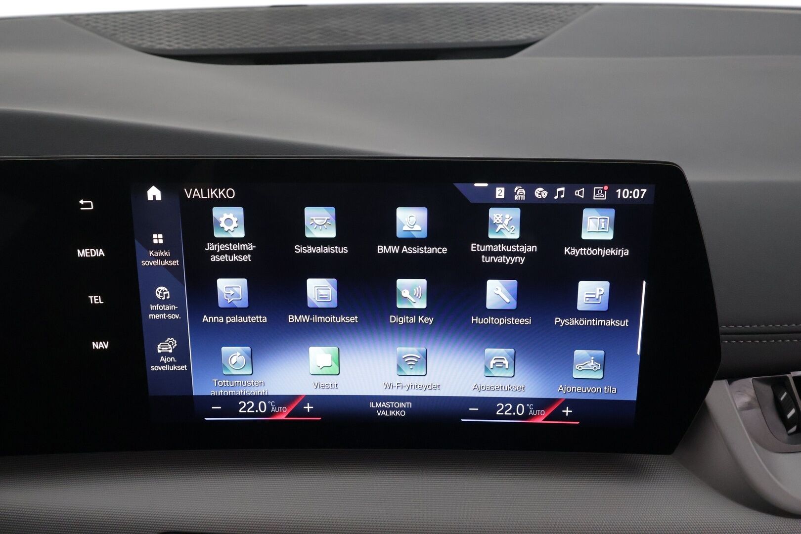 BMW 225 2023 U06 Active Tourer 225e xDrive Charged Edition * ACC / P.kamera / Adapt.LED / Comfort Access / Navi / Sähköluukku * - 1.Om Suomi-auto / Kahdet renkaat aluvanteilla / Merkkihuollettu