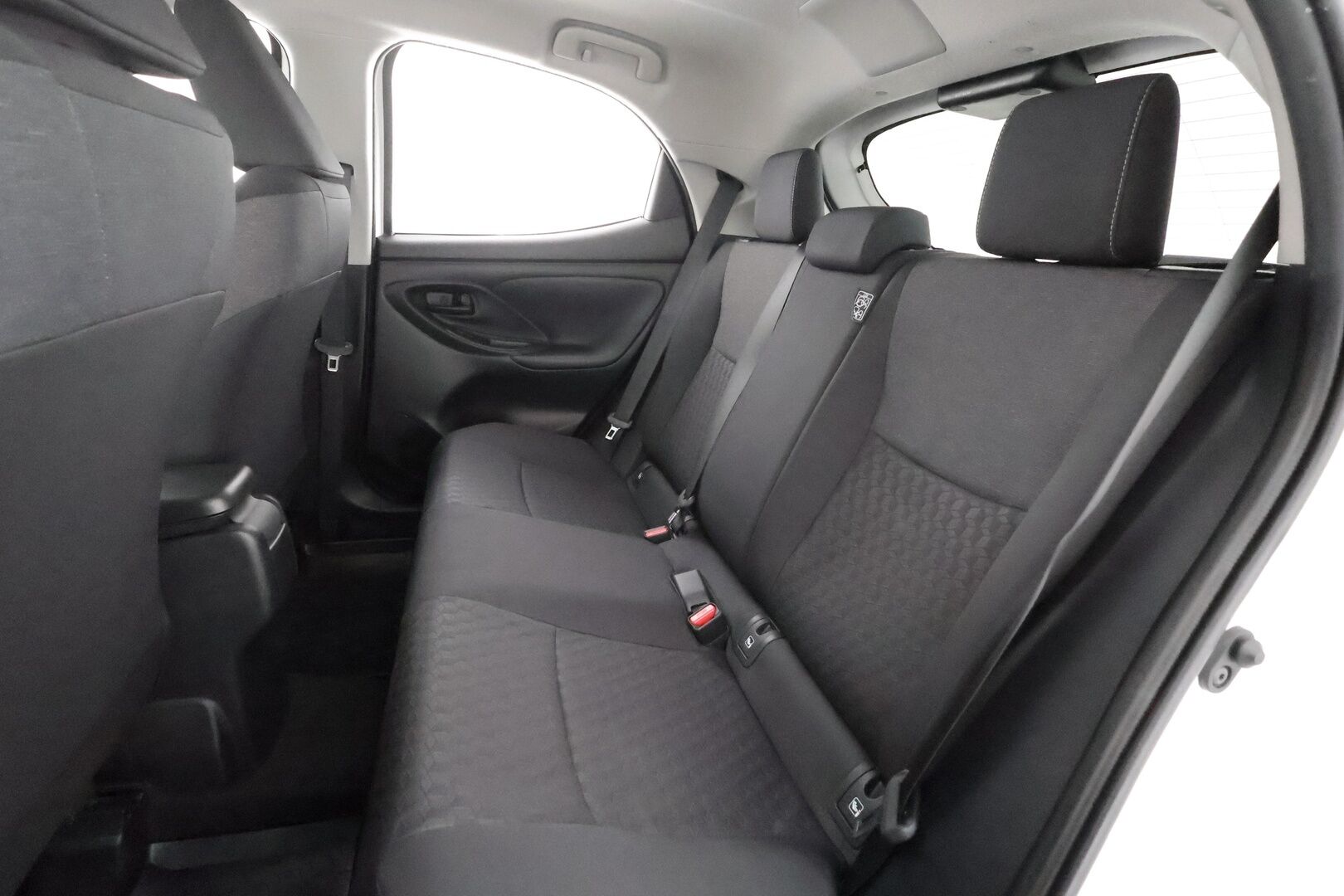 Toyota Yaris 2023 1,5 Hybrid Style - | ACC | LED | LTA | BSM | RCTA | P.kamera | Keyless | Lohko+sisälämmitin | Navi | Apple & Android | Lämm. ratti | Merkkihuollot |