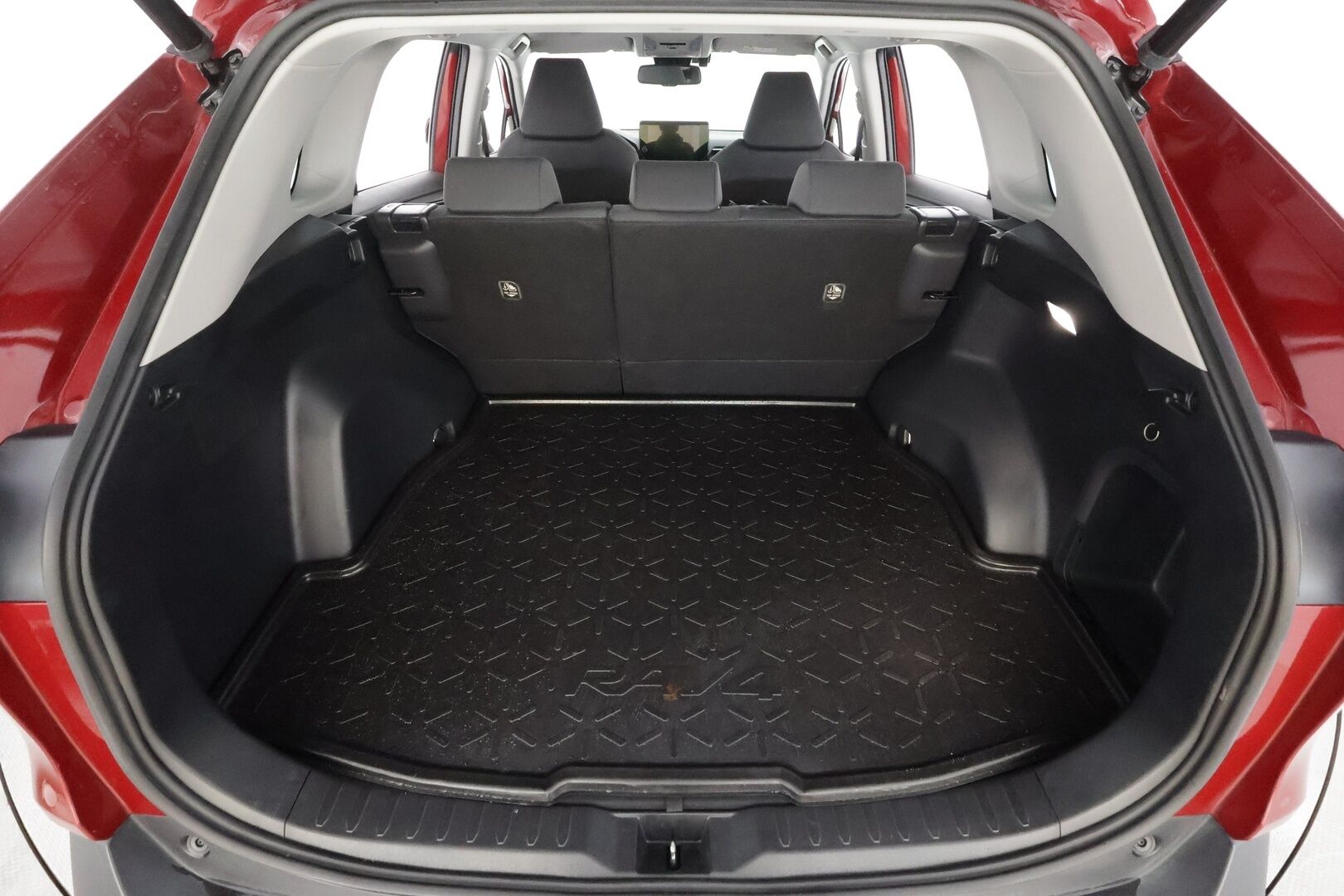 Toyota RAV4 2023 2,5 Hybrid Plus Edition * Webasto / ACC / LED / P.Kamera / Digimittaristo / Navi / Keyless - 1-om Suomi-auto / Kahdet renkaat aluvanteilla / Merkkihuollot - HULLUT AVAJAISHULINAT KORKOTARJOUS 3,29 %