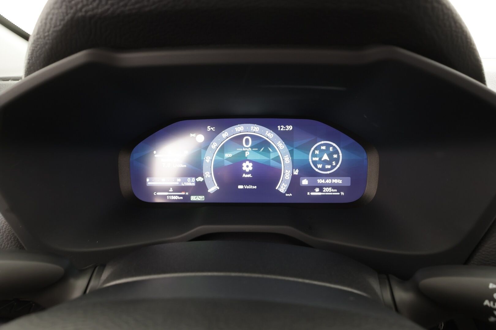 Toyota RAV4 2023 2,5 Hybrid Plus Edition * Webasto / ACC / LED / P.Kamera / Digimittaristo / Navi / Keyless - 1-om Suomi-auto / Kahdet renkaat aluvanteilla / Merkkihuollot - HULLUT AVAJAISHULINAT KORKOTARJOUS 3,29 %