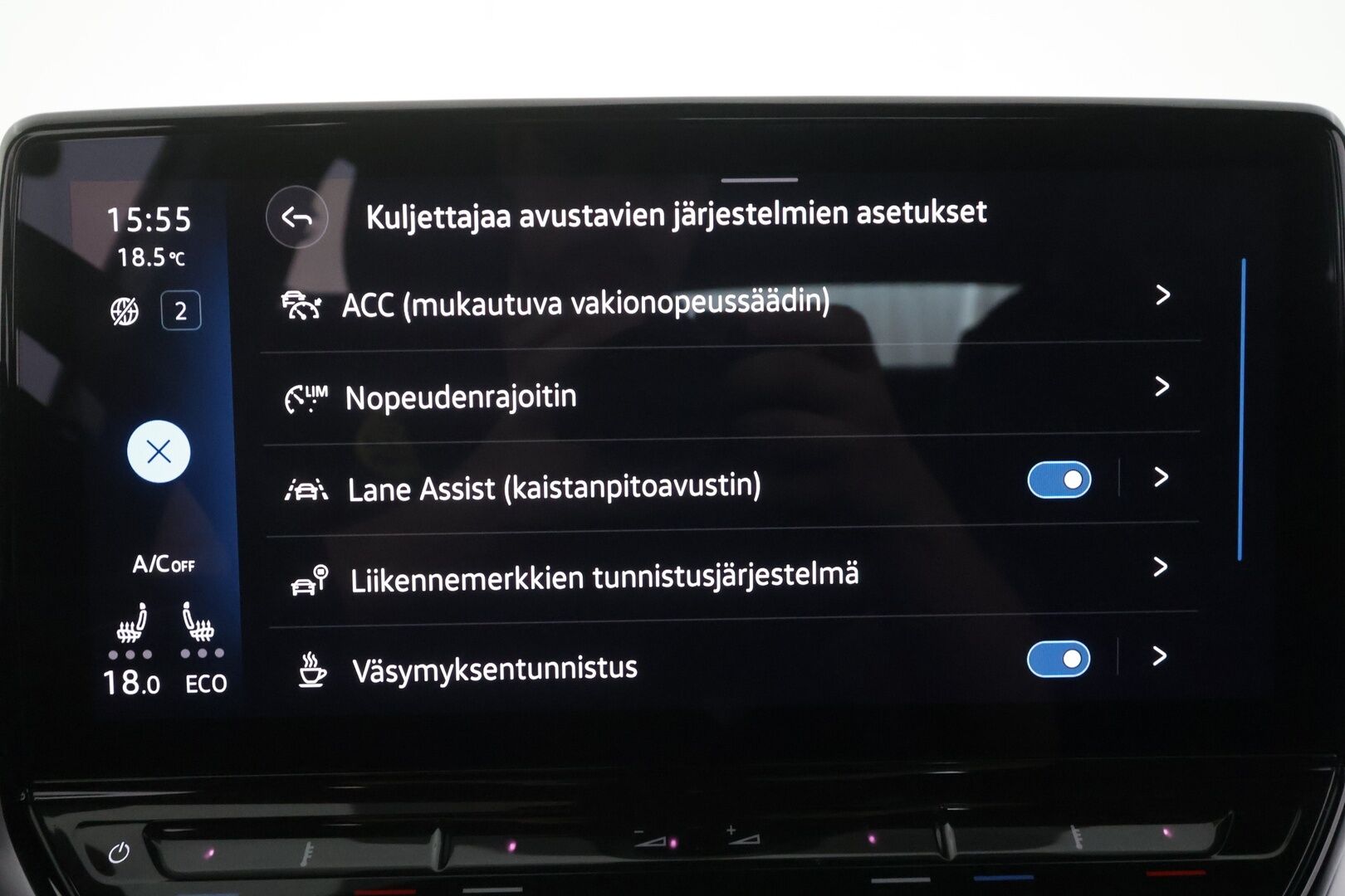 Volkswagen ID.5 2023 Pro Performance 150 kW, akku 77 kWh - | ILP | ACC | LED | P.Kamera | Navi | Kaistavahti | Keyless | Digimittaristo | Nahka-Alcantara | Ratinlämmitys | Kahdet renkaat | Suomi-auto | 2x Latauskaapelit | Merkkihuollot |
