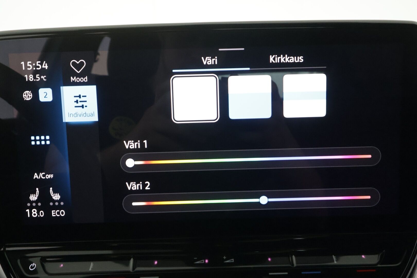 Volkswagen ID.5 2023 Pro Performance 150 kW, akku 77 kWh - | ILP | ACC | LED | P.Kamera | Navi | Kaistavahti | Keyless | Digimittaristo | Nahka-Alcantara | Ratinlämmitys | Kahdet renkaat | Suomi-auto | 2x Latauskaapelit | Merkkihuollot |