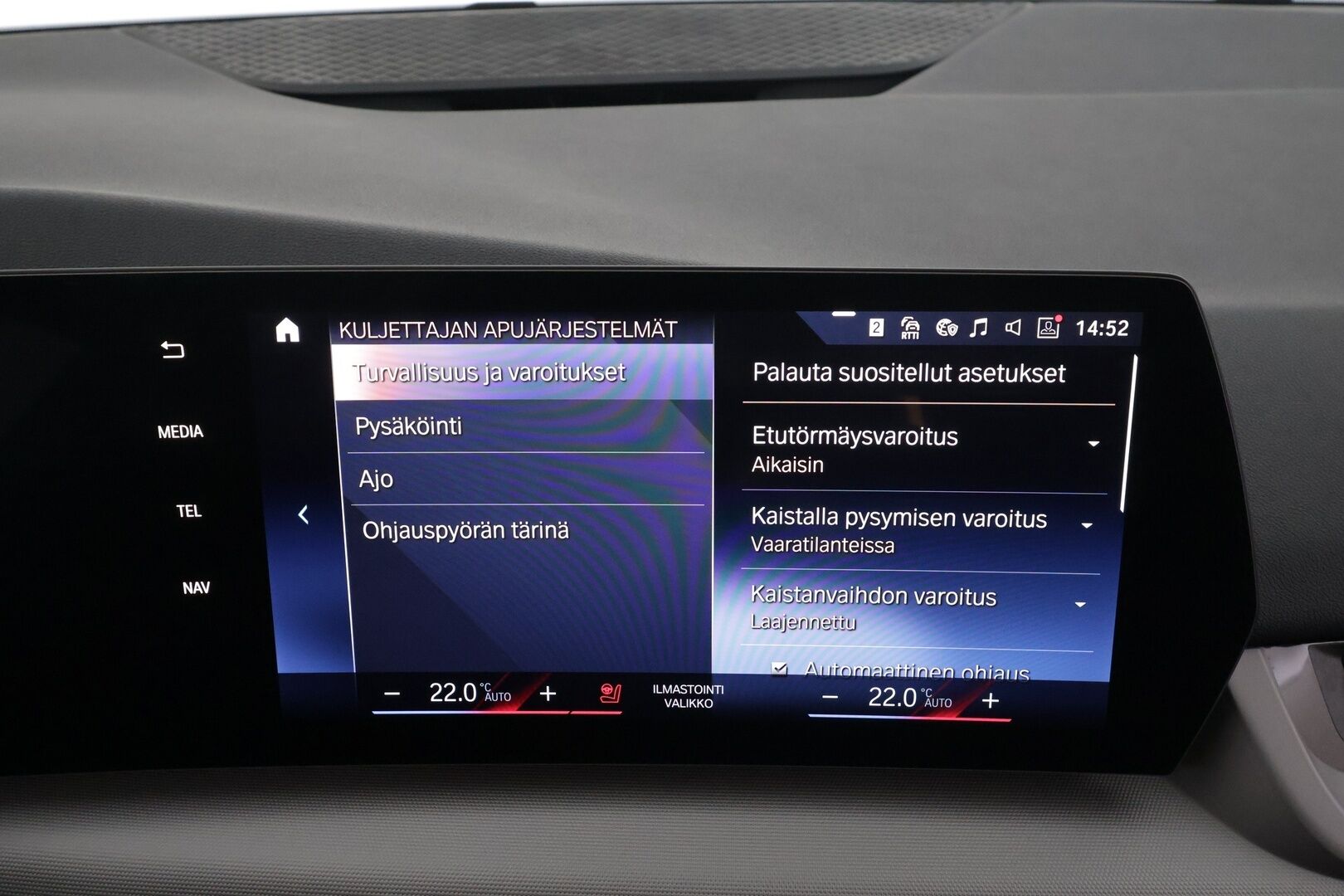 BMW 225 2023 U06 Active Tourer 225e xDrive Charged Edition * Vakkari / P.kamera / Navi / Ratinlämmitin / Sähköluukku / LED * - 1.Om Suomi-auto / Kahdet renkaat aluvanteilla / Merkkihuollettu