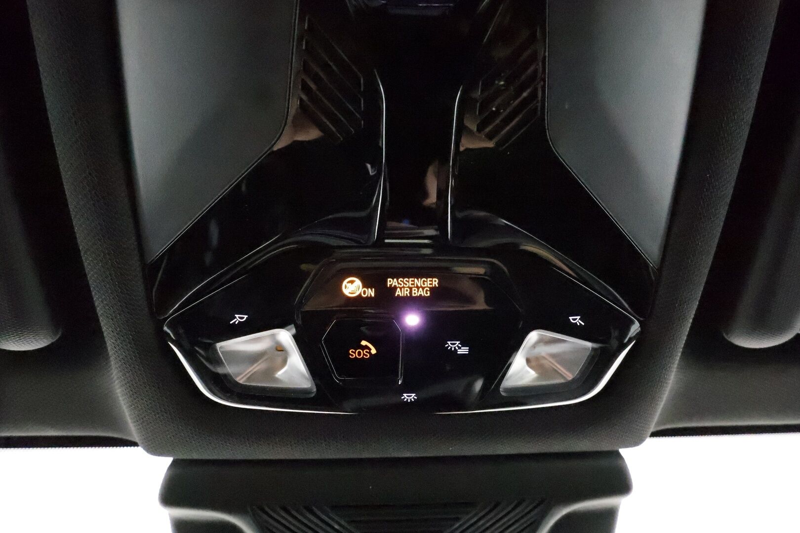 BMW iX1 2023 U11 30 xDrive Charged Plus M-Sport **HUD / H&K / Hierova Muistipenkki / 360 Kamera / Sporttipenkit / Koukku** - 3,99 % KORKOTARJOUS TÄHÄN AUTOON - Akku kuntotarkastettu 