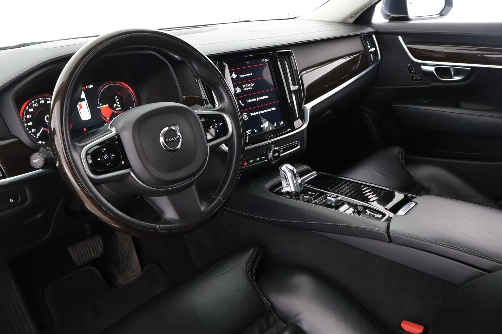 Volvo S90 2019 T8 AWD Inscription aut *Adapt. Vakkari / Webasto / Tutkat / CarPlay&Android Auto* - *Jakohihna vaihdettu 2024 / Juuri huollettu / 2x renkaat ja vanteet*