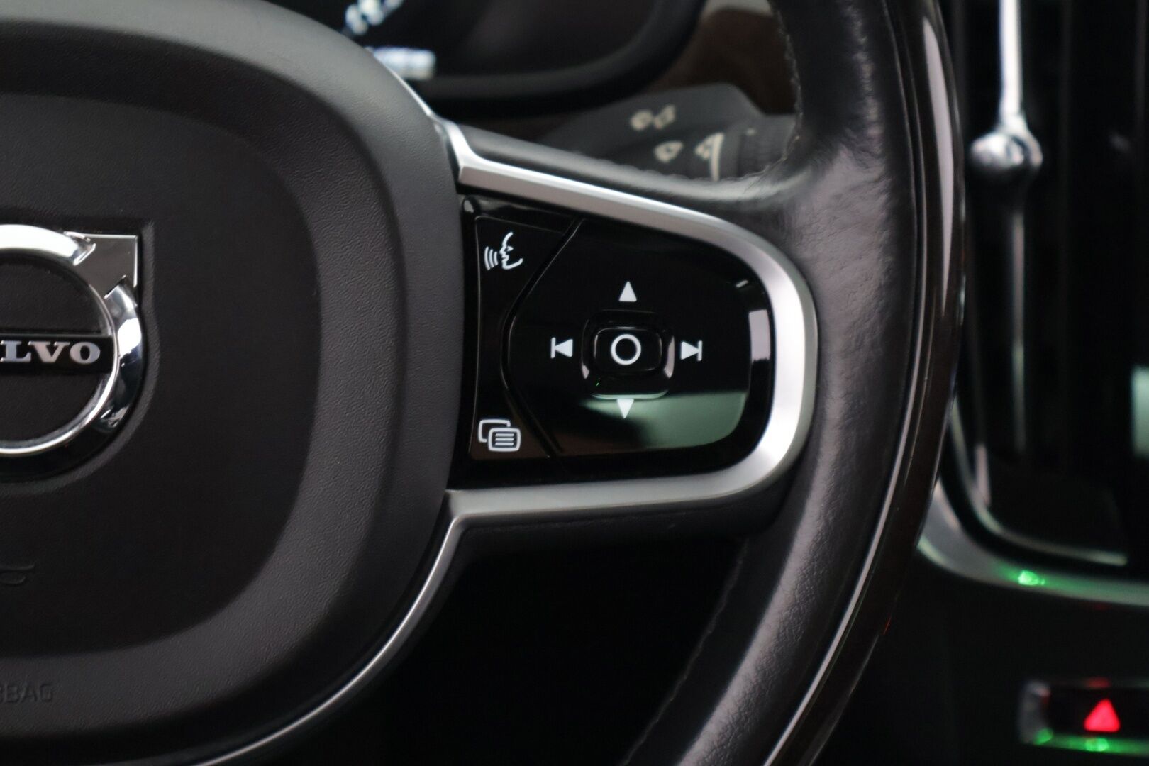 Volvo S90 2019 T8 AWD Inscription aut *Adapt. Vakkari / Webasto / Tutkat / CarPlay&Android Auto* - *Jakohihna vaihdettu 2024 / Juuri huollettu / 2x renkaat ja vanteet*