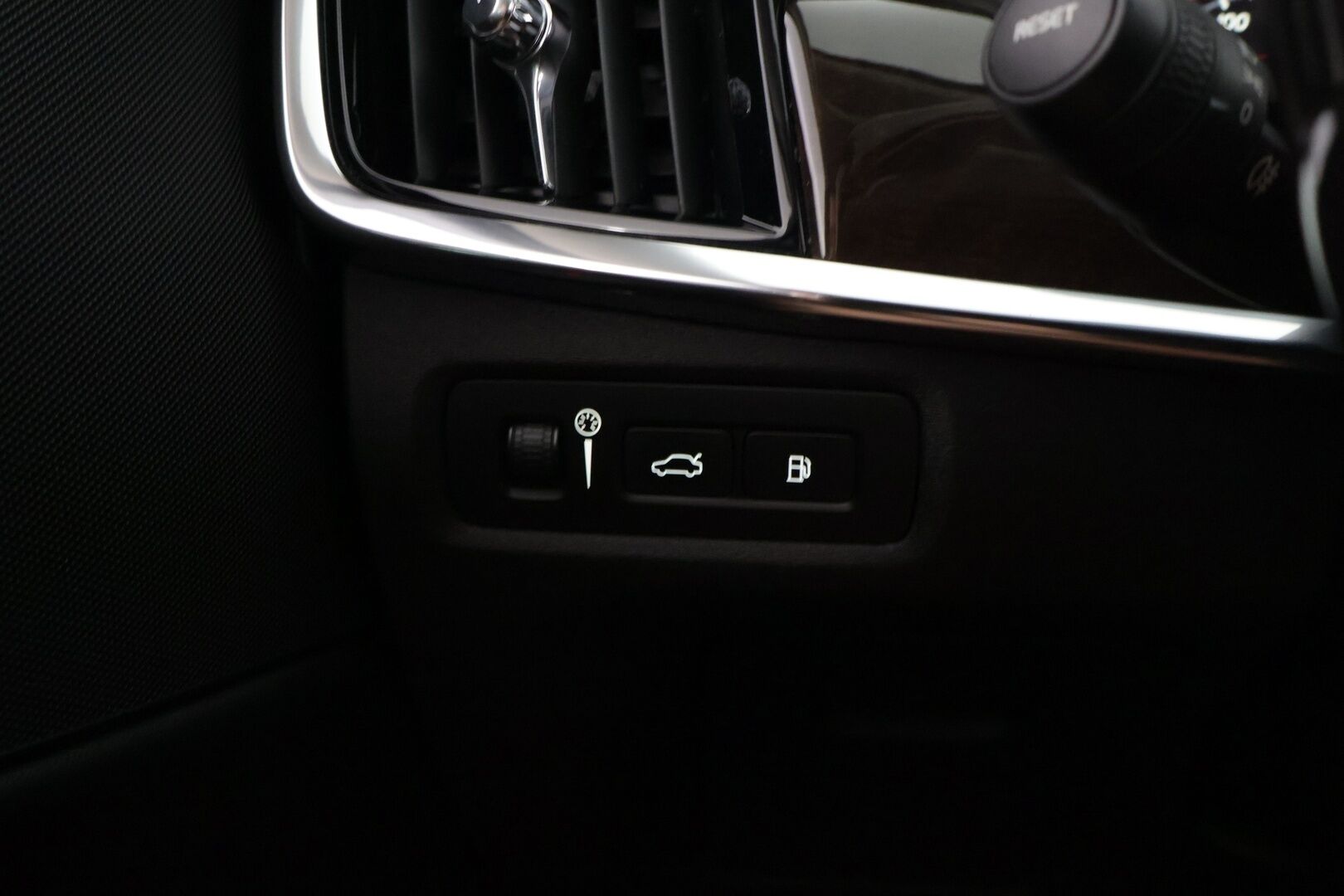 Volvo S90 2019 T8 AWD Inscription aut *Adapt. Vakkari / Webasto / Tutkat / CarPlay&Android Auto* - *Jakohihna vaihdettu 2024 / Juuri huollettu / 2x renkaat ja vanteet*