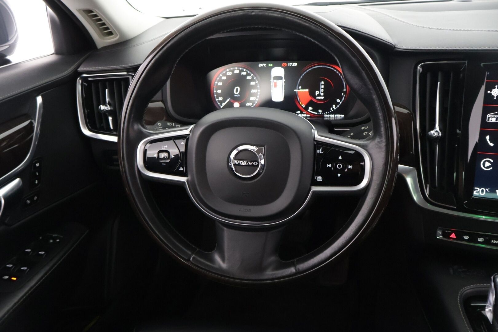 Volvo S90 2019 T8 AWD Inscription aut *Adapt. Vakkari / Webasto / Tutkat / CarPlay&Android Auto* - *Jakohihna vaihdettu 2024 / Juuri huollettu / 2x renkaat ja vanteet*