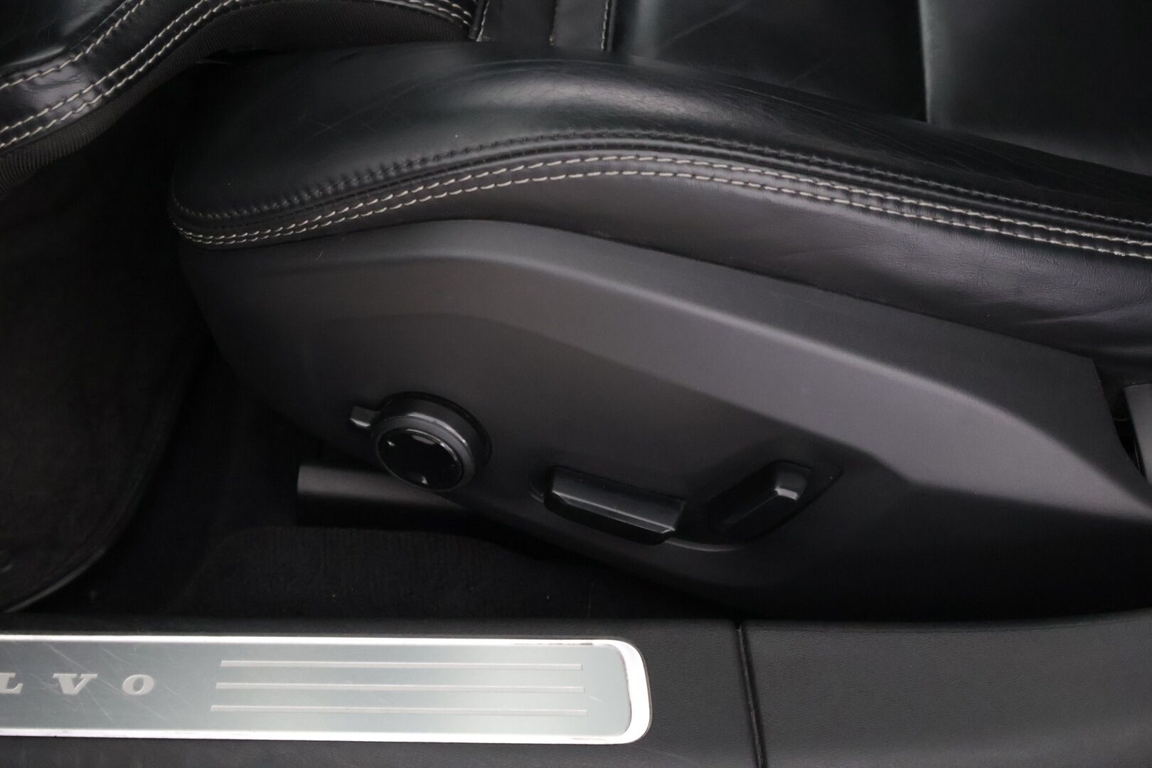 Volvo S90 2019 T8 AWD Inscription aut *Adapt. Vakkari / Webasto / Tutkat / CarPlay&Android Auto* - *Jakohihna vaihdettu 2024 / Juuri huollettu / 2x renkaat ja vanteet*