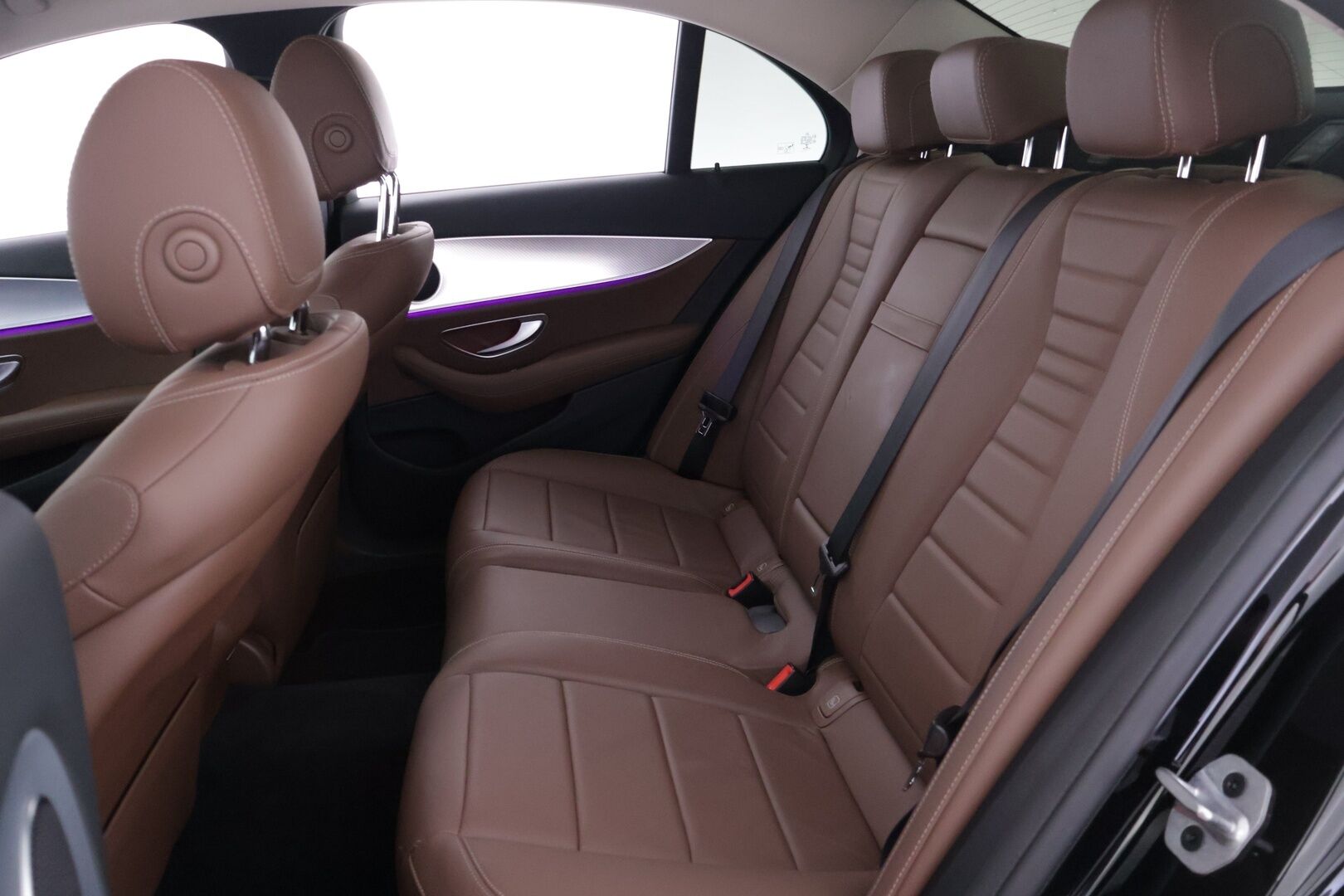 Mercedes-Benz E 2020 300 e A Business Avantgarde Edition EQ Power * Distronic Plus / HUD / 360° Kamera / Sporttinahat / Ohjausavustin * - 3,99 % KORKOTARJOUS TÄHÄN AUTOON - *2x Renkaat Alumiinivanteilla / KeylessGo / Jäätävän siisti!*