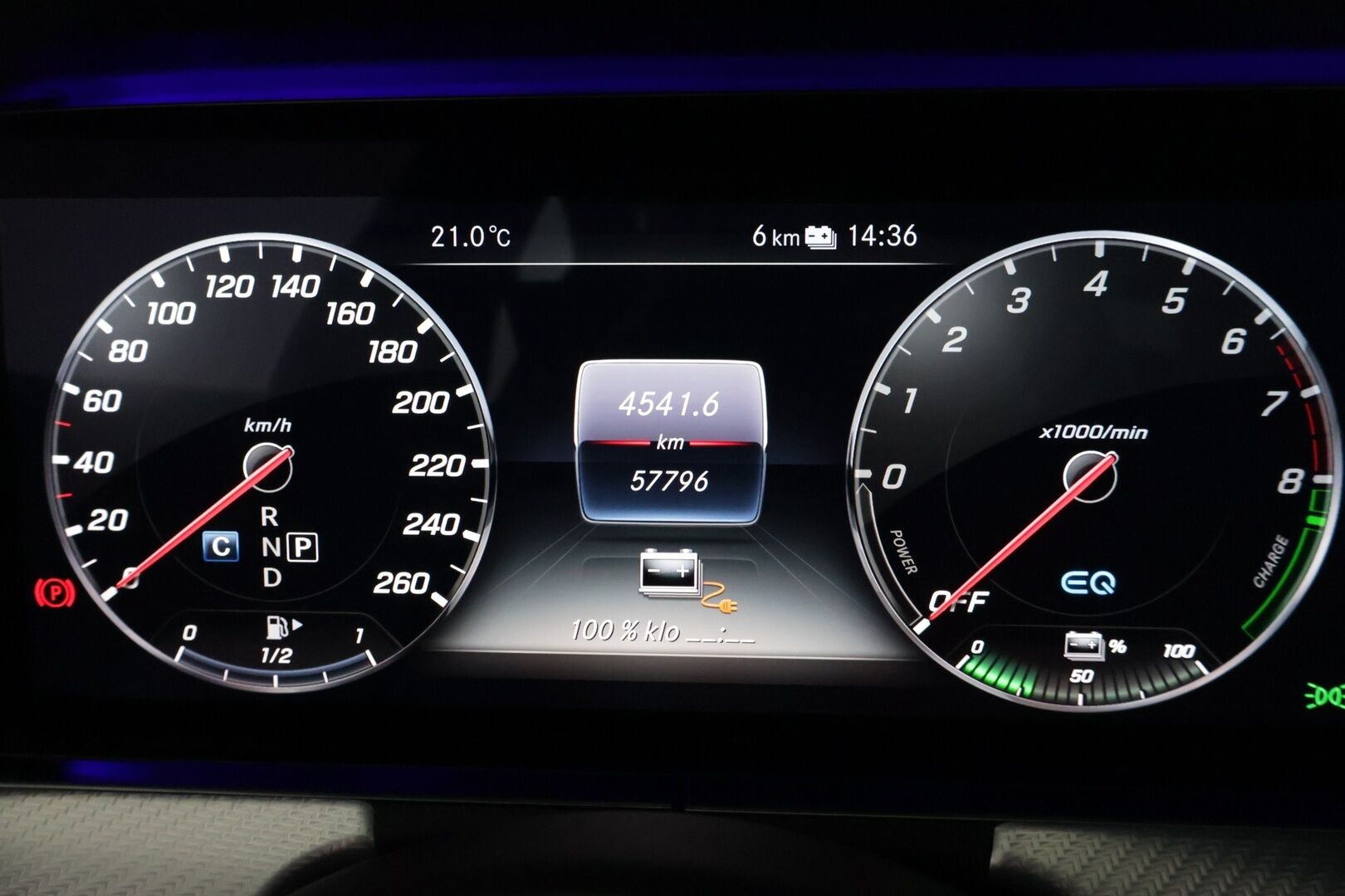 Mercedes-Benz E 2020 300 e A Business Avantgarde Edition EQ Power * Distronic Plus / HUD / 360° Kamera / Sporttinahat / Ohjausavustin * - 3,99 % KORKOTARJOUS TÄHÄN AUTOON - *2x Renkaat Alumiinivanteilla / KeylessGo / Jäätävän siisti!*