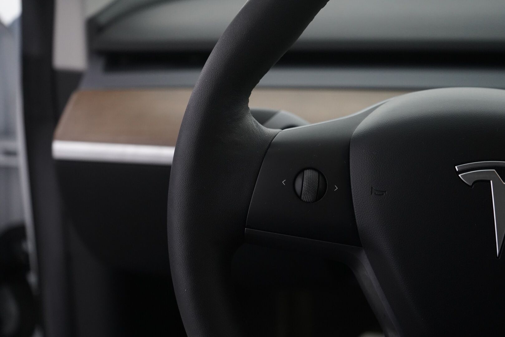 Tesla Model 3 2021 Long Range Dual Motor *ACC / ILP / Lasikatto / S.kontti / Kamera* - Seuraava katsastus 15.9.2027 / Kahdet premium renkaat alumiinivantein - HULLU BLACKWEEK KORKOTARJOUS 2,49%