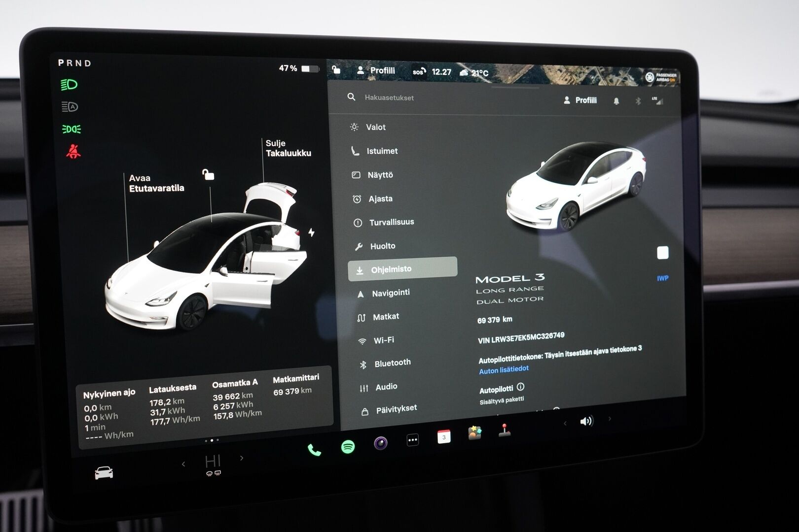 Tesla Model 3 2021 Long Range Dual Motor *ACC / ILP / Lasikatto / S.kontti / Kamera* - Seuraava katsastus 15.9.2027 / Kahdet premium renkaat alumiinivantein - HULLU BLACKWEEK KORKOTARJOUS 2,49%