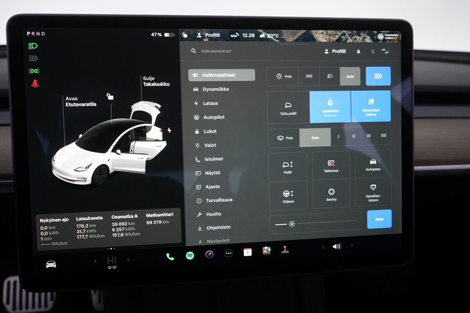 Tesla Model 3 2021 Long Range Dual Motor *ACC / ILP / Lasikatto / S.kontti / Kamera* - Seuraava katsastus 15.9.2027 / Kahdet premium renkaat alumiinivantein - HULLU BLACKWEEK KORKOTARJOUS 2,49%