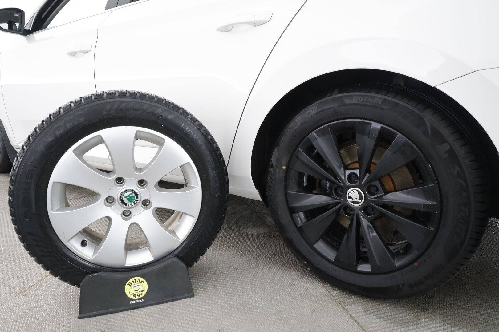 Skoda Superb 2018 Combi 2,0 TDI 190 4x4 L&K DSG Autom. - | ACC | Koukku | Webasto | Canton | Ilmastoidut muistinahat | P.kamera | Keyless | Lane Assist | BSM | Apple & Android | 2x renkaat aluin | 