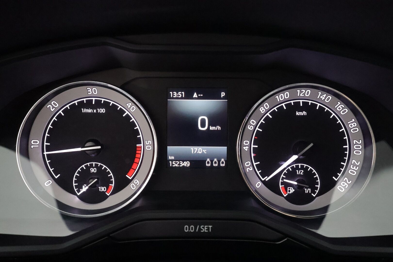 Skoda Superb 2018 Combi 2,0 TDI 190 4x4 L&K DSG Autom. - | ACC | Koukku | Webasto | Canton | Ilmastoidut muistinahat | P.kamera | Keyless | Lane Assist | BSM | Apple & Android | 2x renkaat aluin | 