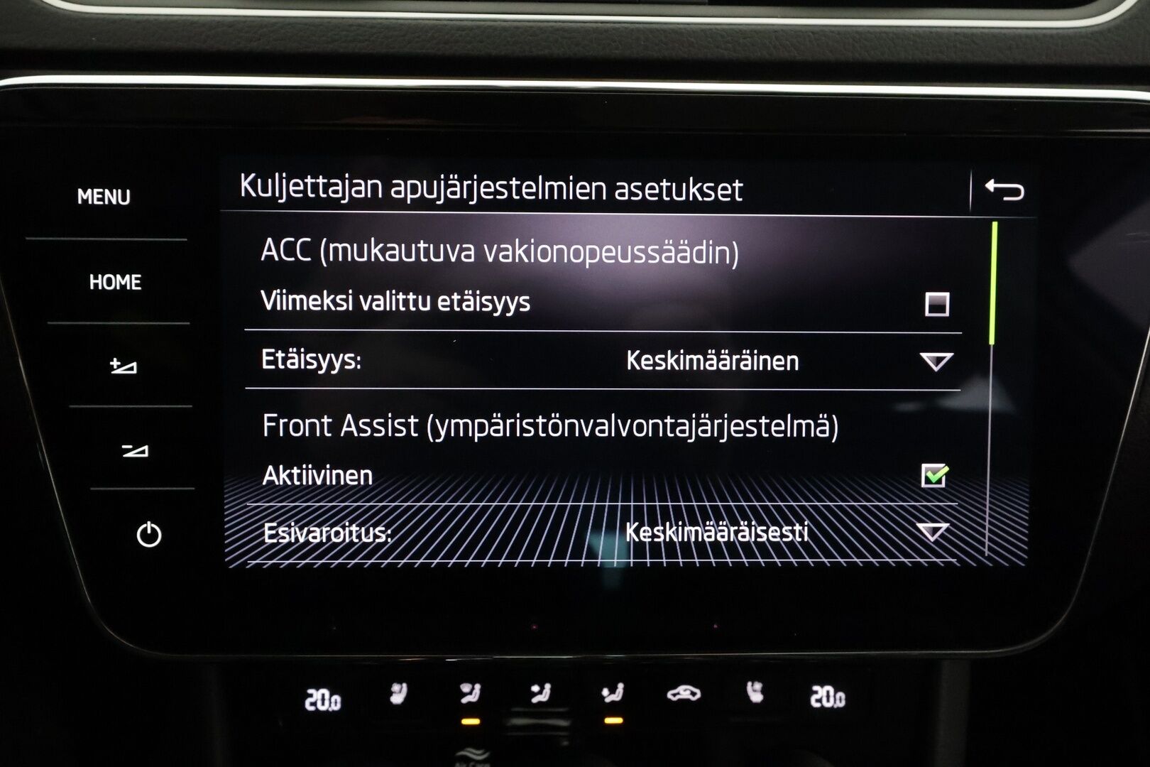 Skoda Superb 2018 Combi 2,0 TDI 190 4x4 L&K DSG Autom. - | ACC | Koukku | Webasto | Canton | Ilmastoidut muistinahat | P.kamera | Keyless | Lane Assist | BSM | Apple & Android | 2x renkaat aluin | 