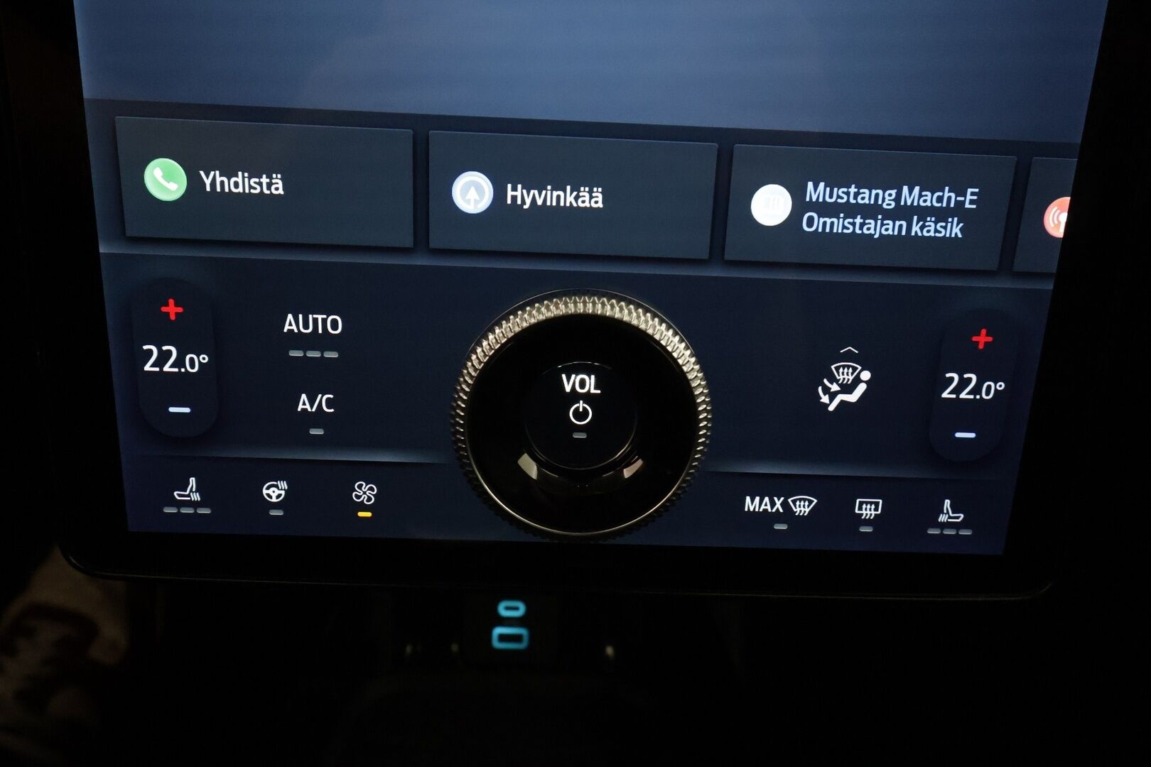 Ford Mustang Mach-E 2023 75kWh 269hv RWD 5-ovinen - | 1-om suomiauto | ACC | Koukku | Nahkaverhoilu | P.kamera | LED | BLIS | Lane Assist | RCTA | Keyless | Digimittaristo | 2x renkaat aluin |