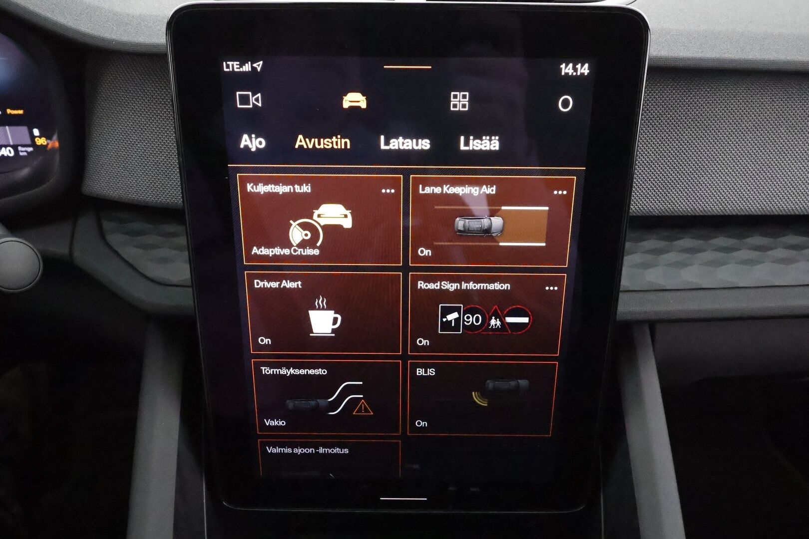 Polestar 2 2023 Standard Range Single Motor, 170kW * ACC / 360 / Koukku / LED / Muistipenkki / Navi / Keyless * - 1-om Suomi-auto / Akku kuntotarkastettu SoH 94,1% / Kahdet renkaat aluvanteilla