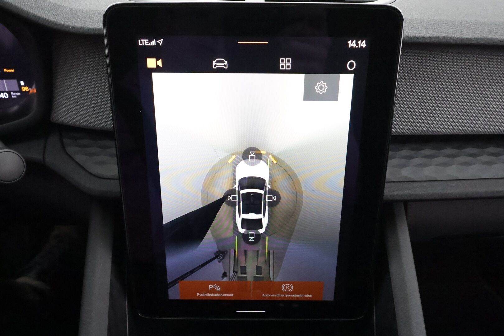 Polestar 2 2023 Standard Range Single Motor, 170kW * ACC / 360 / Koukku / LED / Muistipenkki / Navi / Keyless * - 1-om Suomi-auto / Akku kuntotarkastettu SoH 94,1% / Kahdet renkaat aluvanteilla