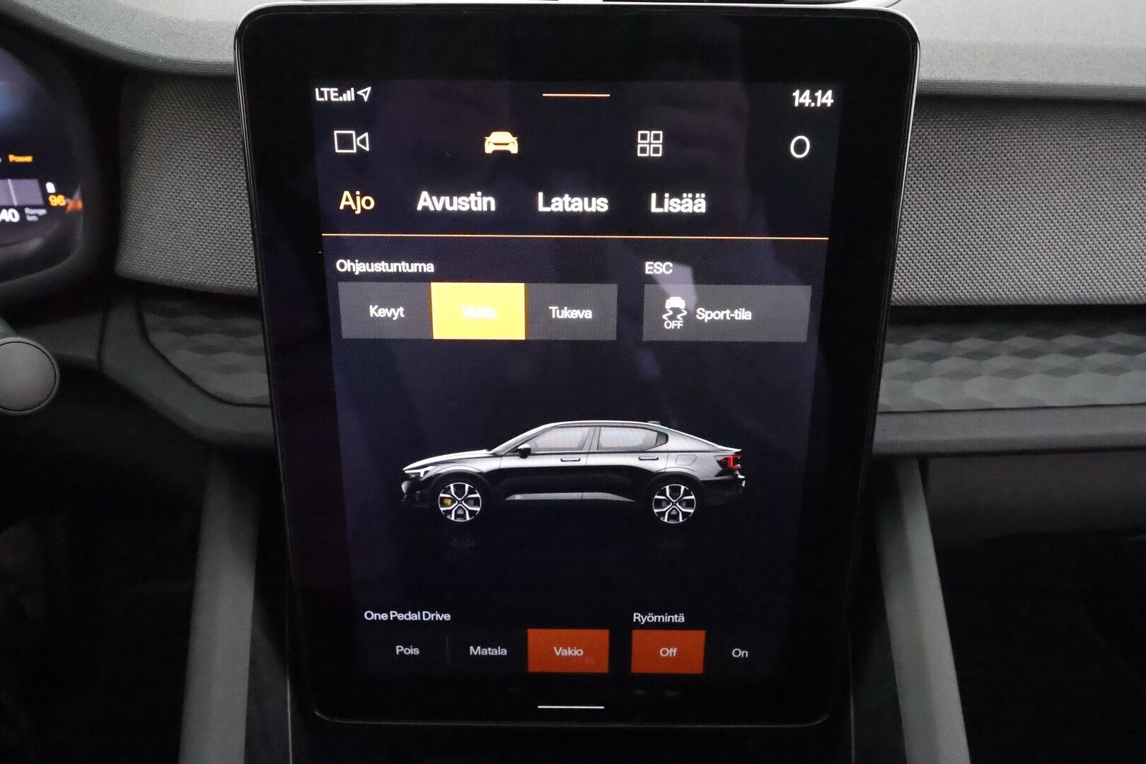 Polestar 2 2023 Standard Range Single Motor, 170kW * ACC / 360 / Koukku / LED / Muistipenkki / Navi / Keyless * - 1-om Suomi-auto / Akku kuntotarkastettu SoH 94,1% / Kahdet renkaat aluvanteilla