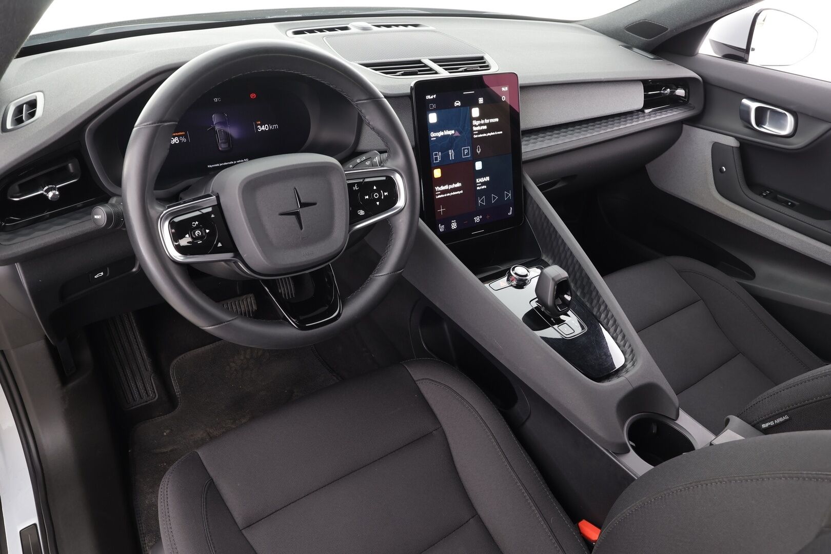 Polestar 2 2023 Standard Range Single Motor, 170kW * ACC / 360 / Koukku / LED / Muistipenkki / Navi / Keyless * - 1-om Suomi-auto / Akku kuntotarkastettu SoH 94,1% / Kahdet renkaat aluvanteilla