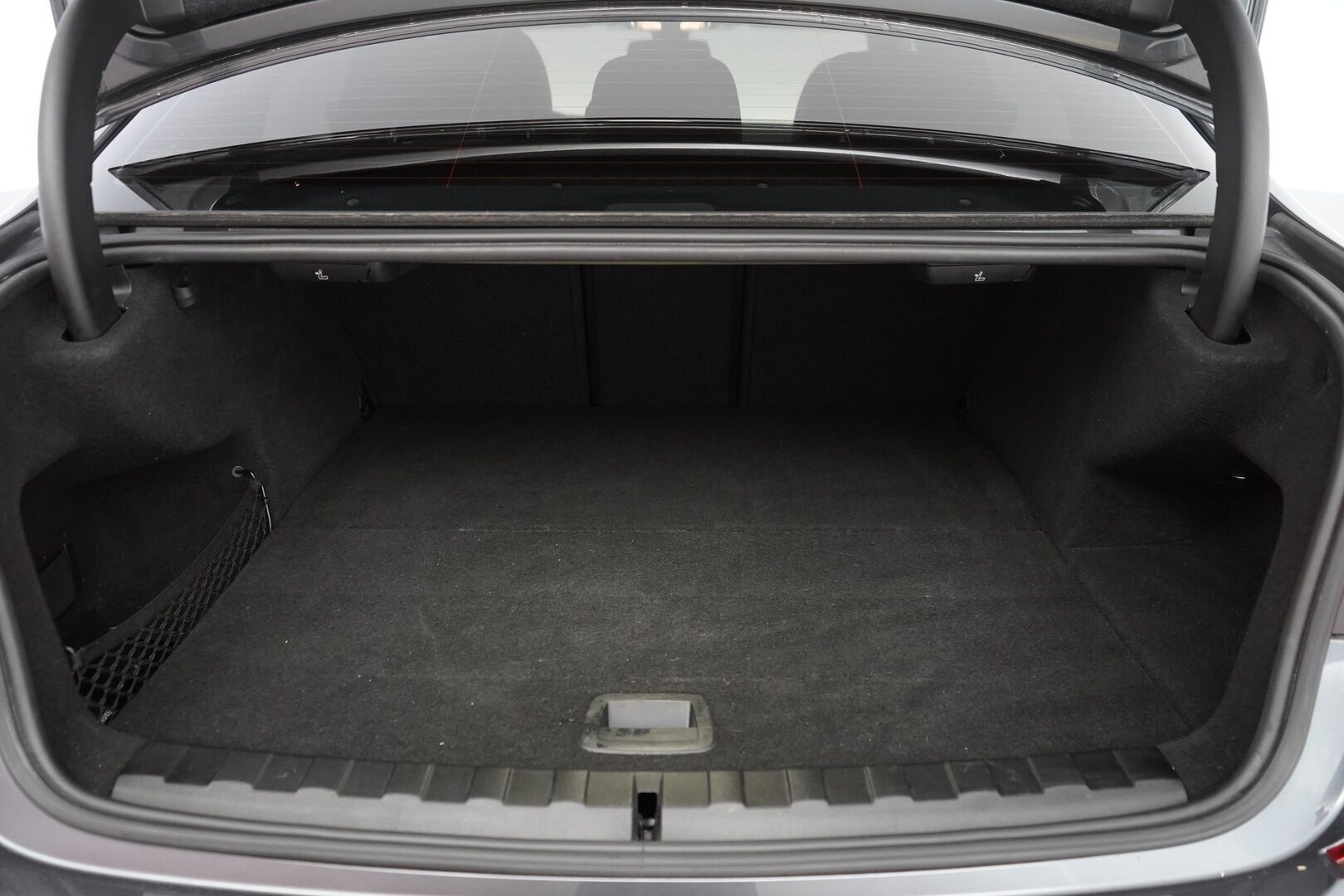 BMW 330 2020 F30 Sedan 330e A Business M Sport *Sport-penkit / Kamera / Nahkasisusta / Apple&Android / Ambient-Valaistus* - M-Sport / Juuri huollettu 
